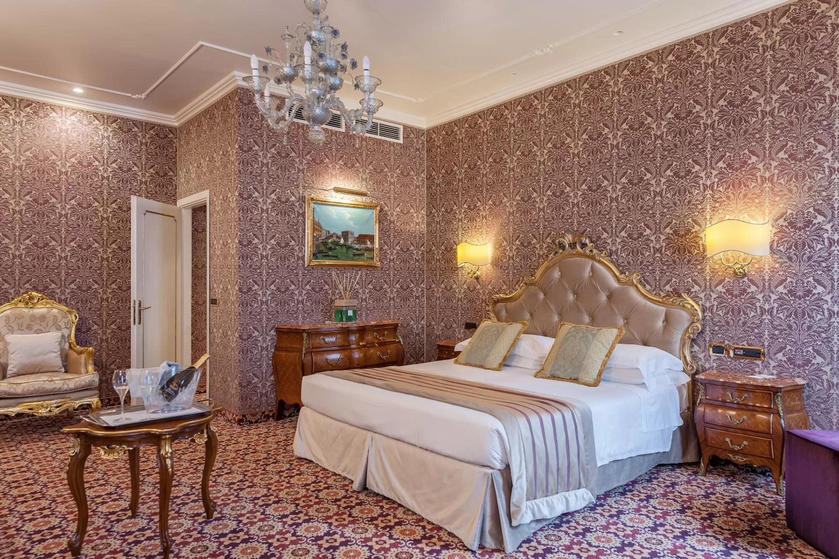 Photo of the whole room, Bed in Hotel Ca' dei Conti