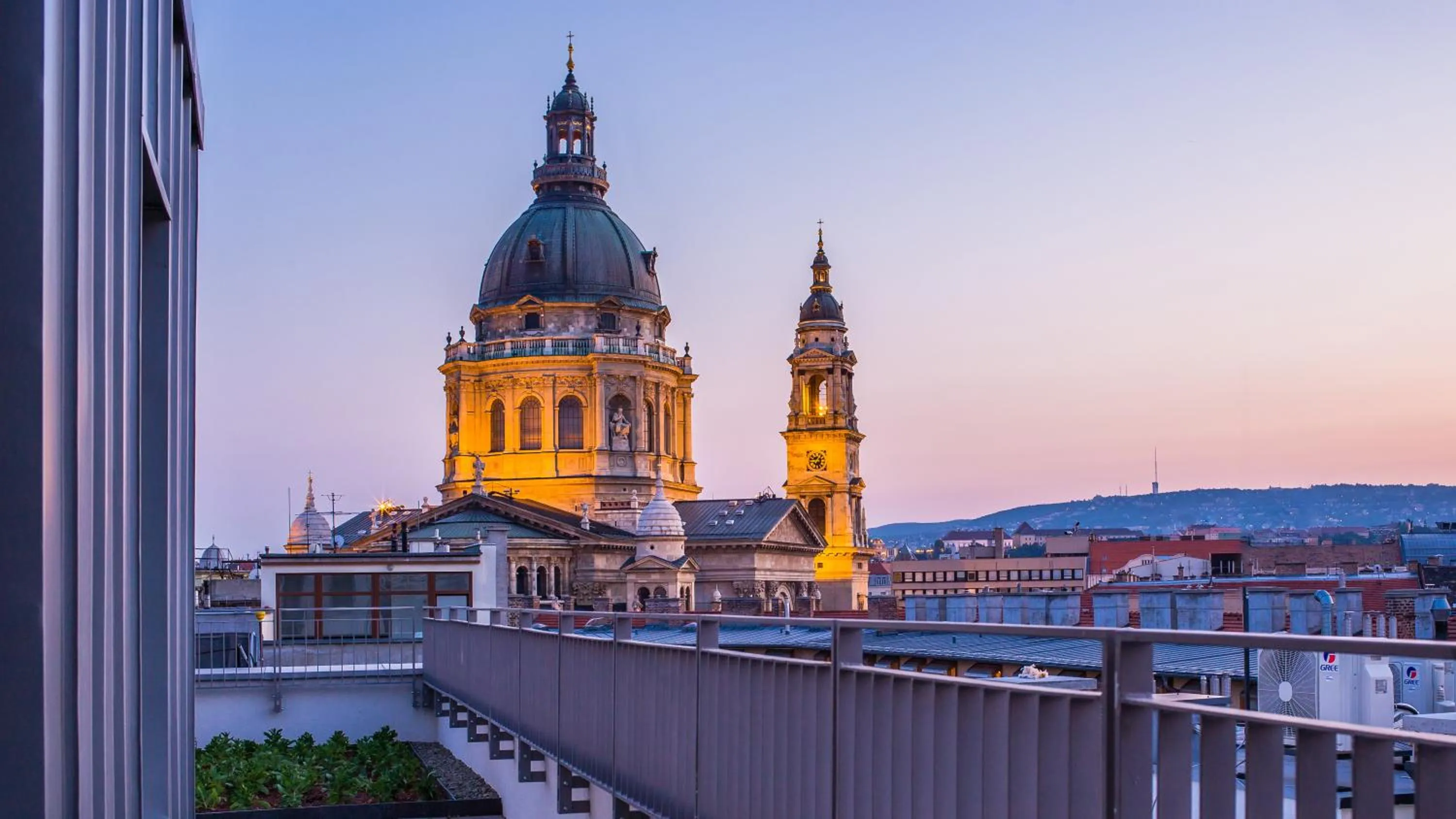 City view in 12 Revay Hotel