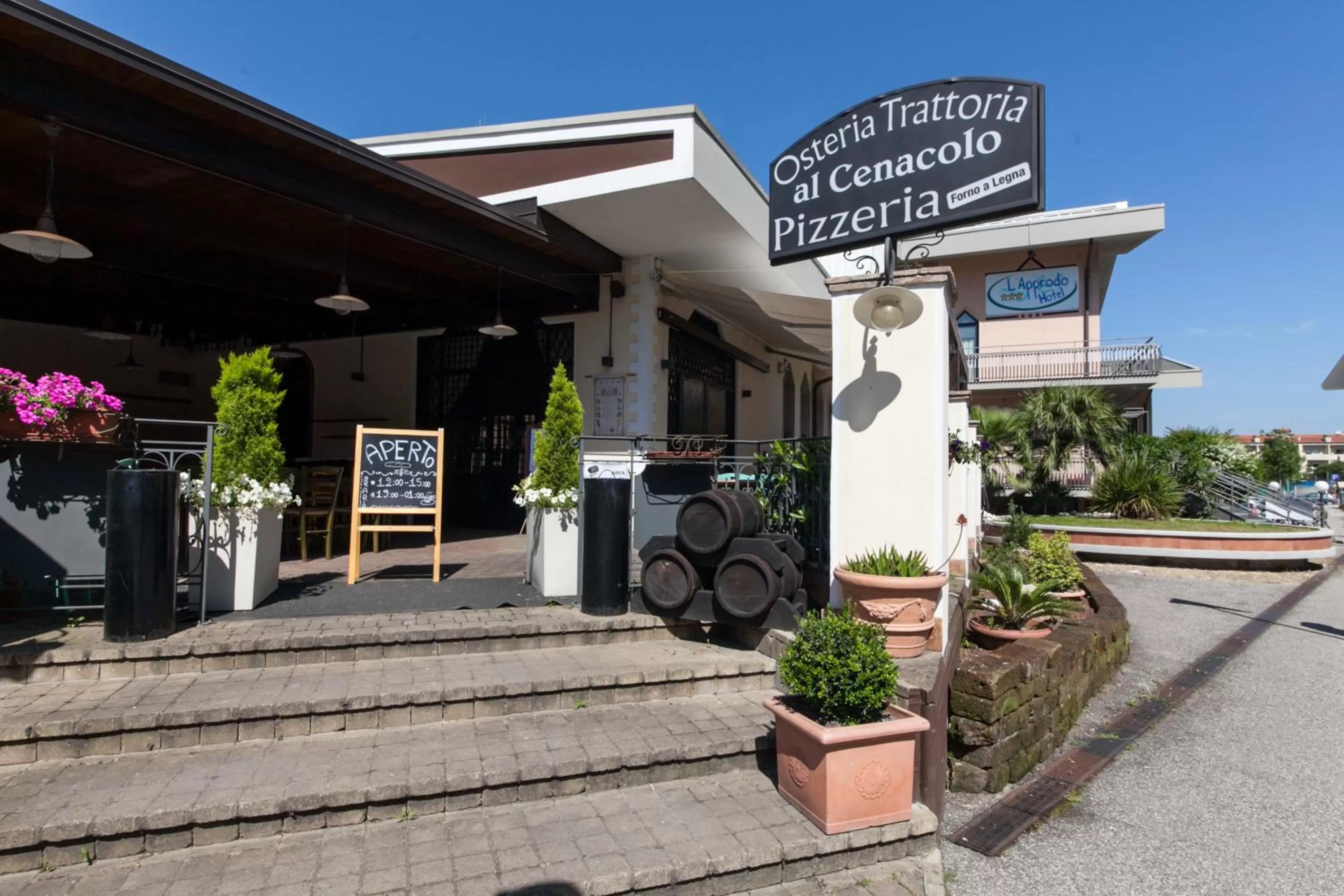 Restaurant/places to eat in Hotel L'Approdo