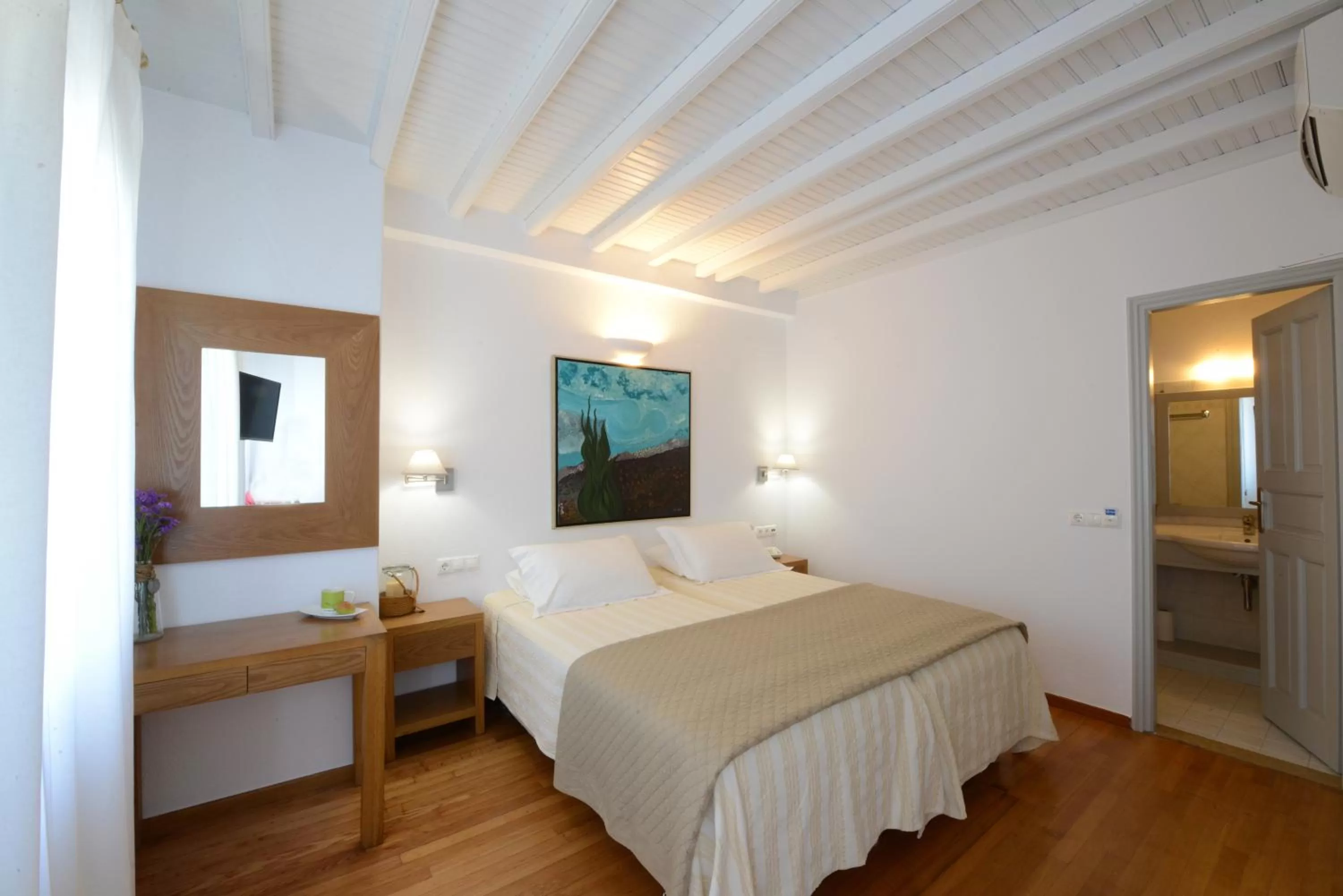 Photo of the whole room, Bed in Elena Hotel Mykonos