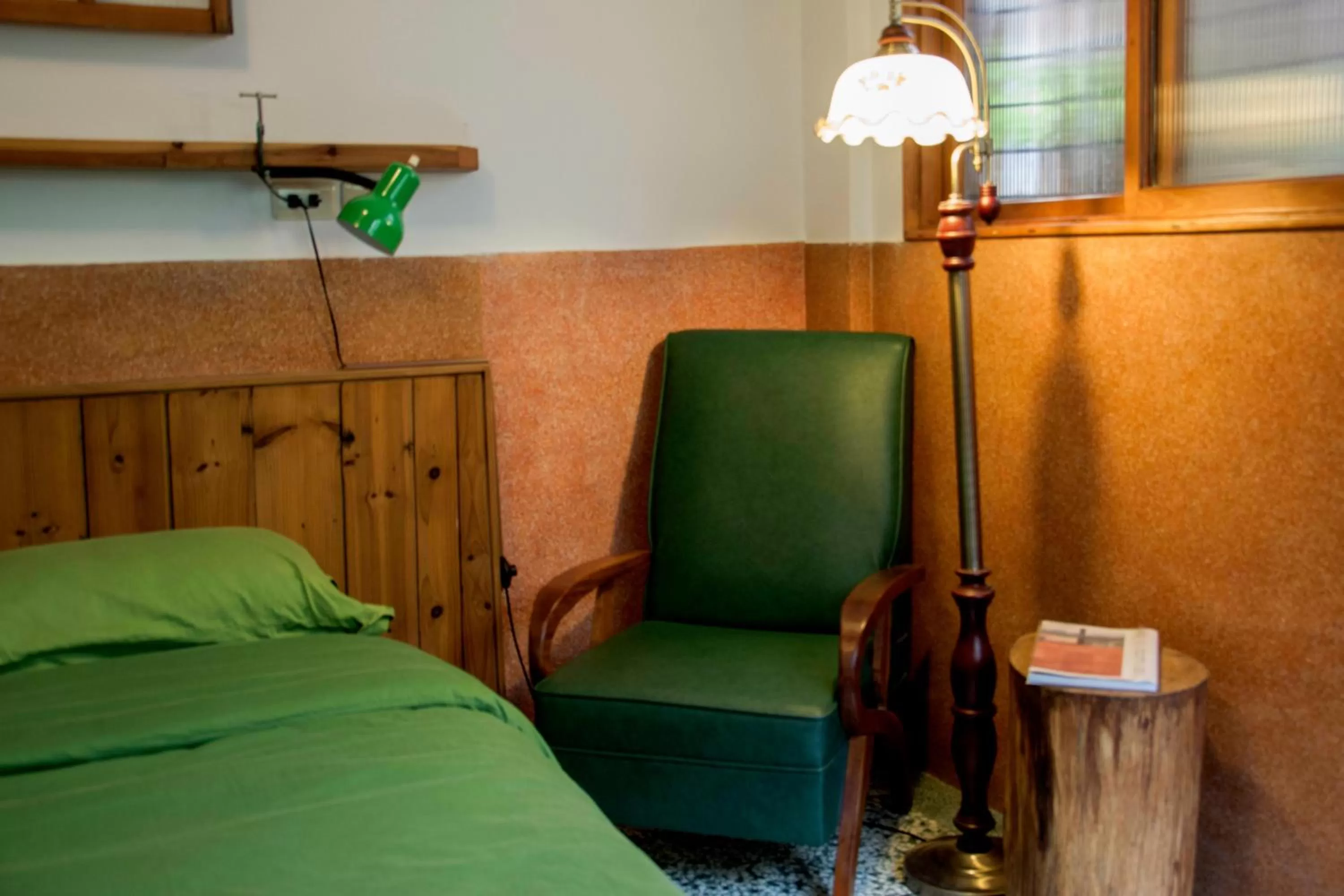 Photo of the whole room, Bed in Alley X Tainan