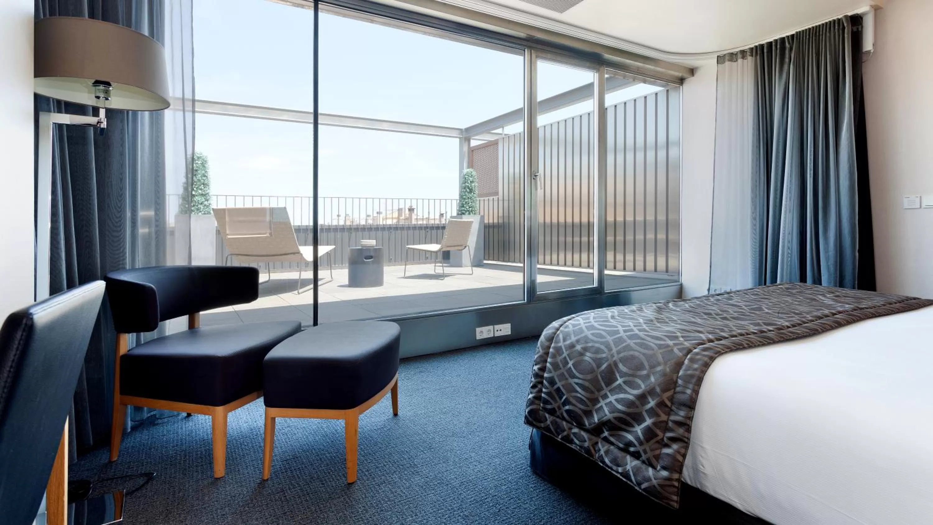 Photo of the whole room, Bed in Hotel Royal Passeig de Gracia