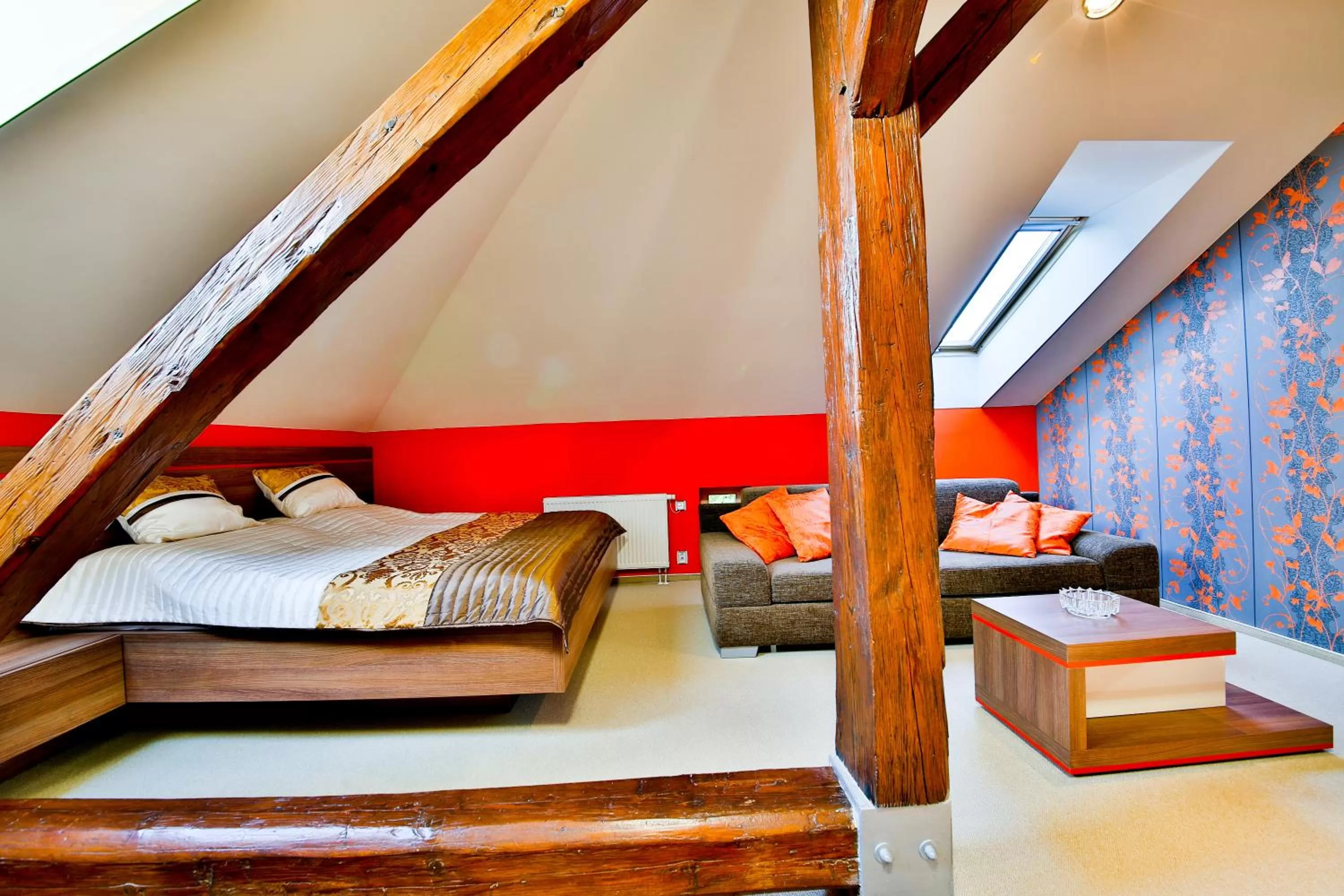 Photo of the whole room, Bed in Villa Aurelie