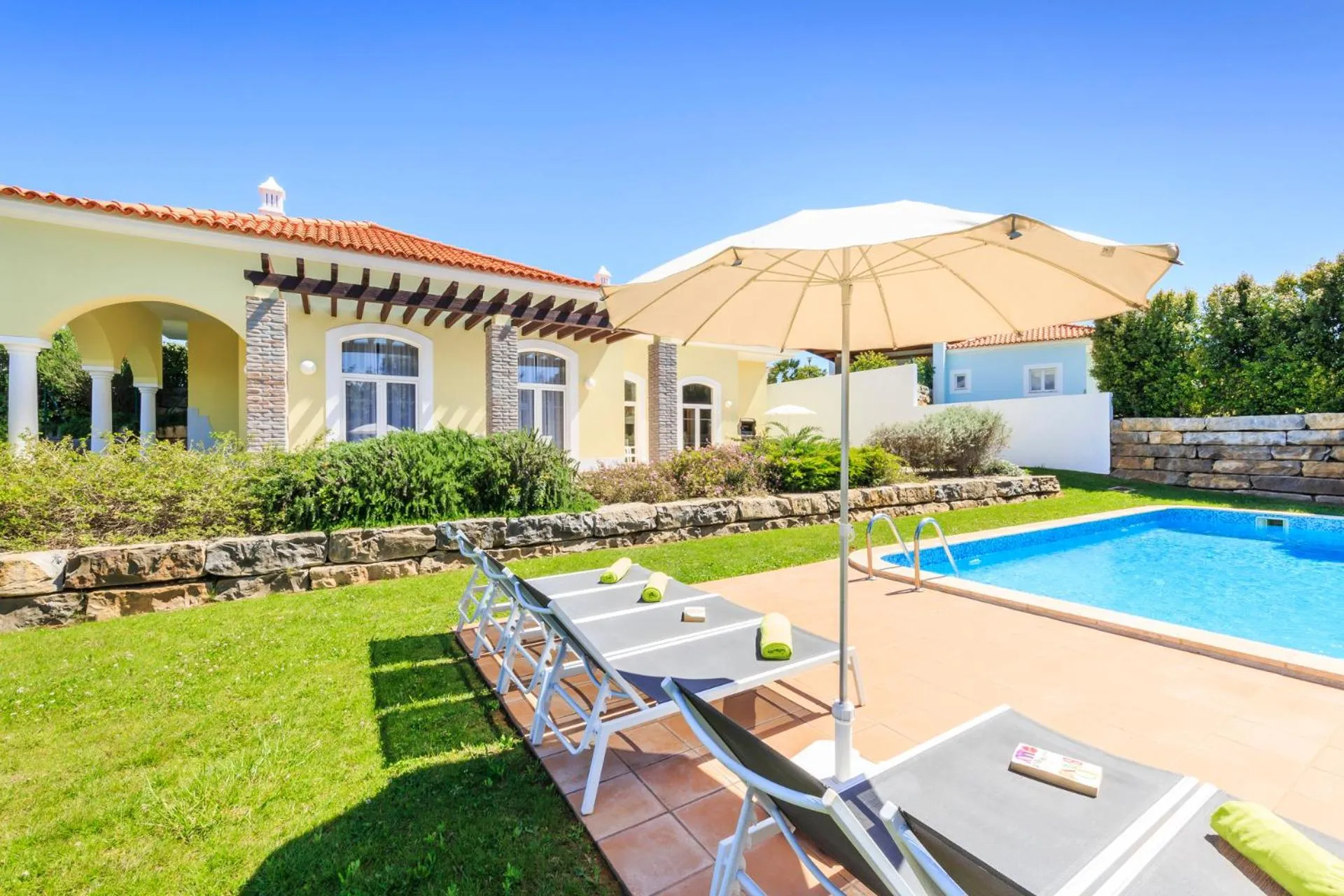 Garden in Eden Villas & Apartments