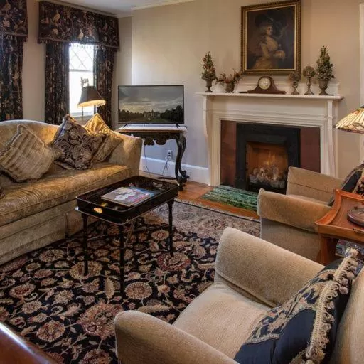 Seating Area in Black Walnut B&B Inn
