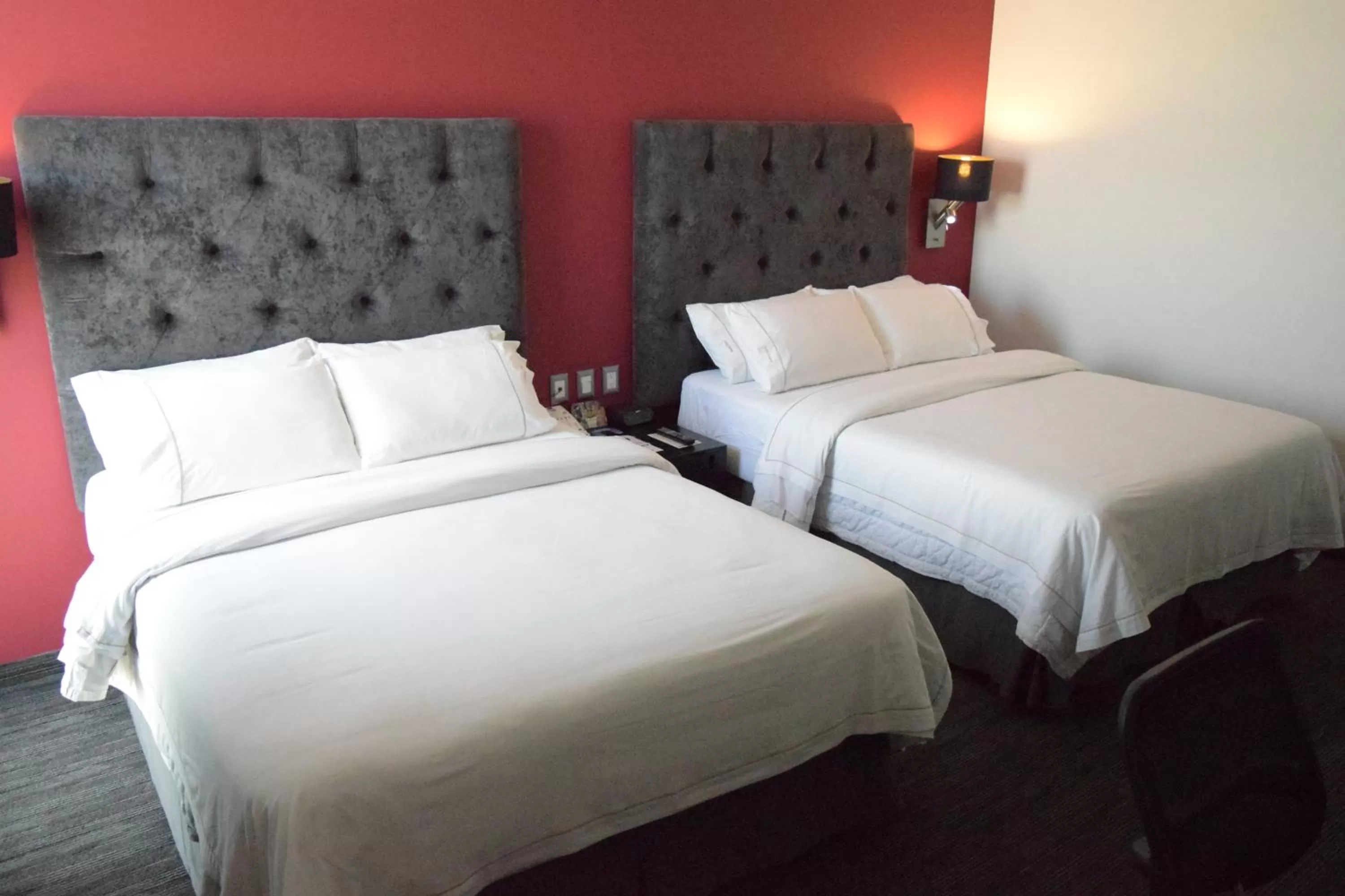 Photo of the whole room, Bed in Holiday Inn Express Toluca Galerias Metepec by IHG