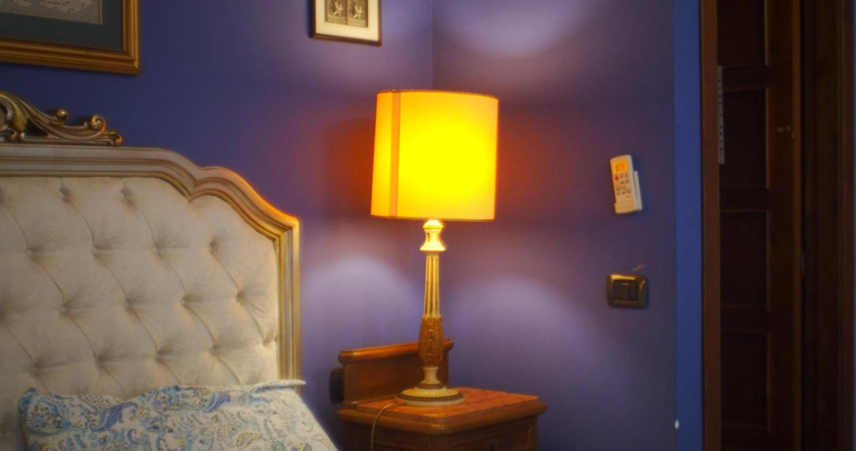 Bed in CASTELLO D'URSO SOMMA B&B