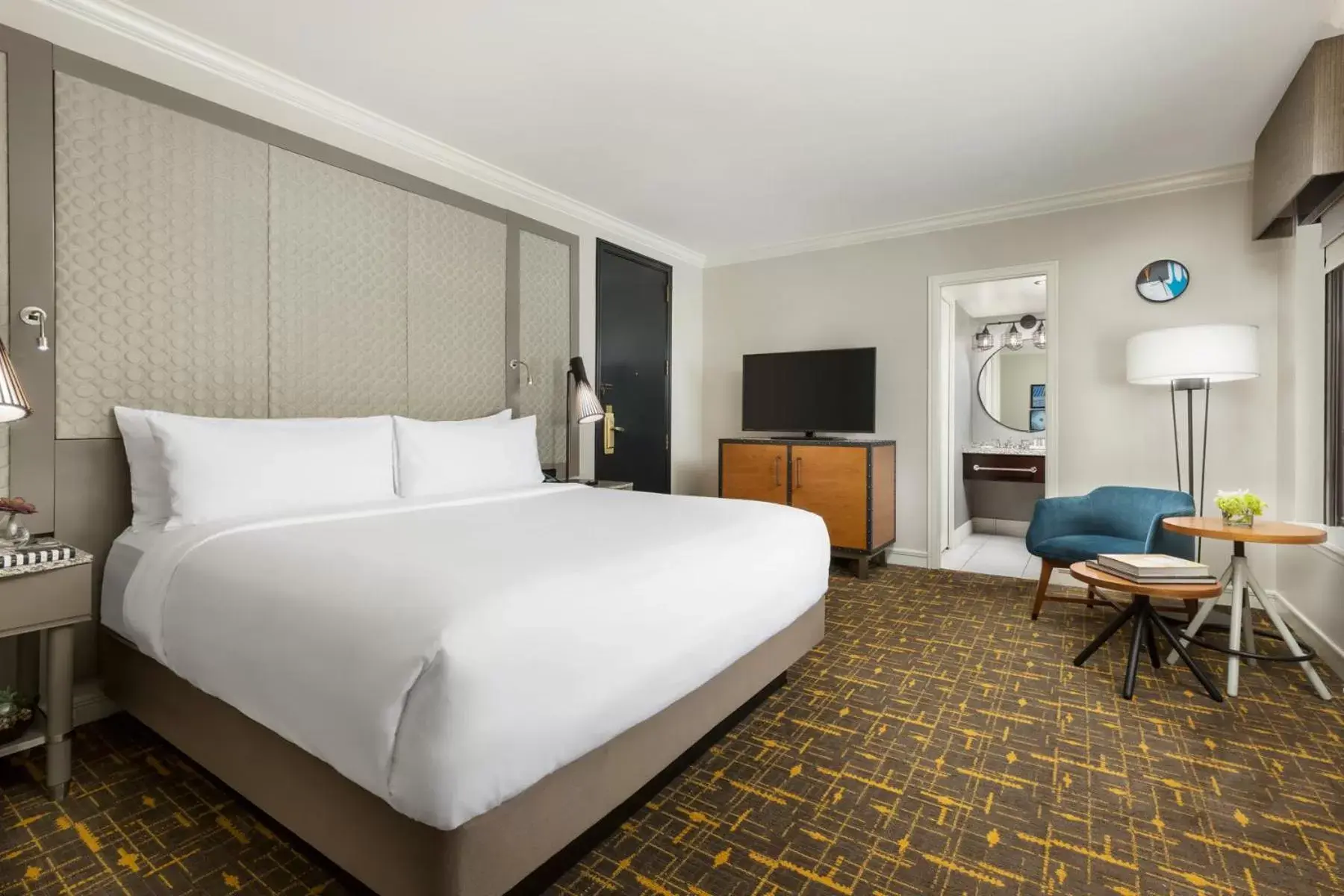 Queen Room - Disability Access in Stanford Court San Francisco Queen Room - Disability Access in Stanford Court San Francisco