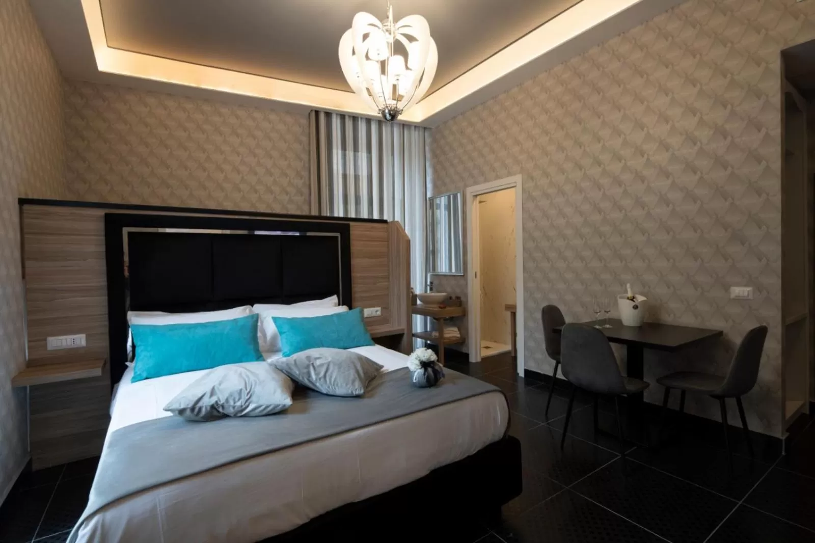 Bed in Luna Luxury Bed and Breakfast