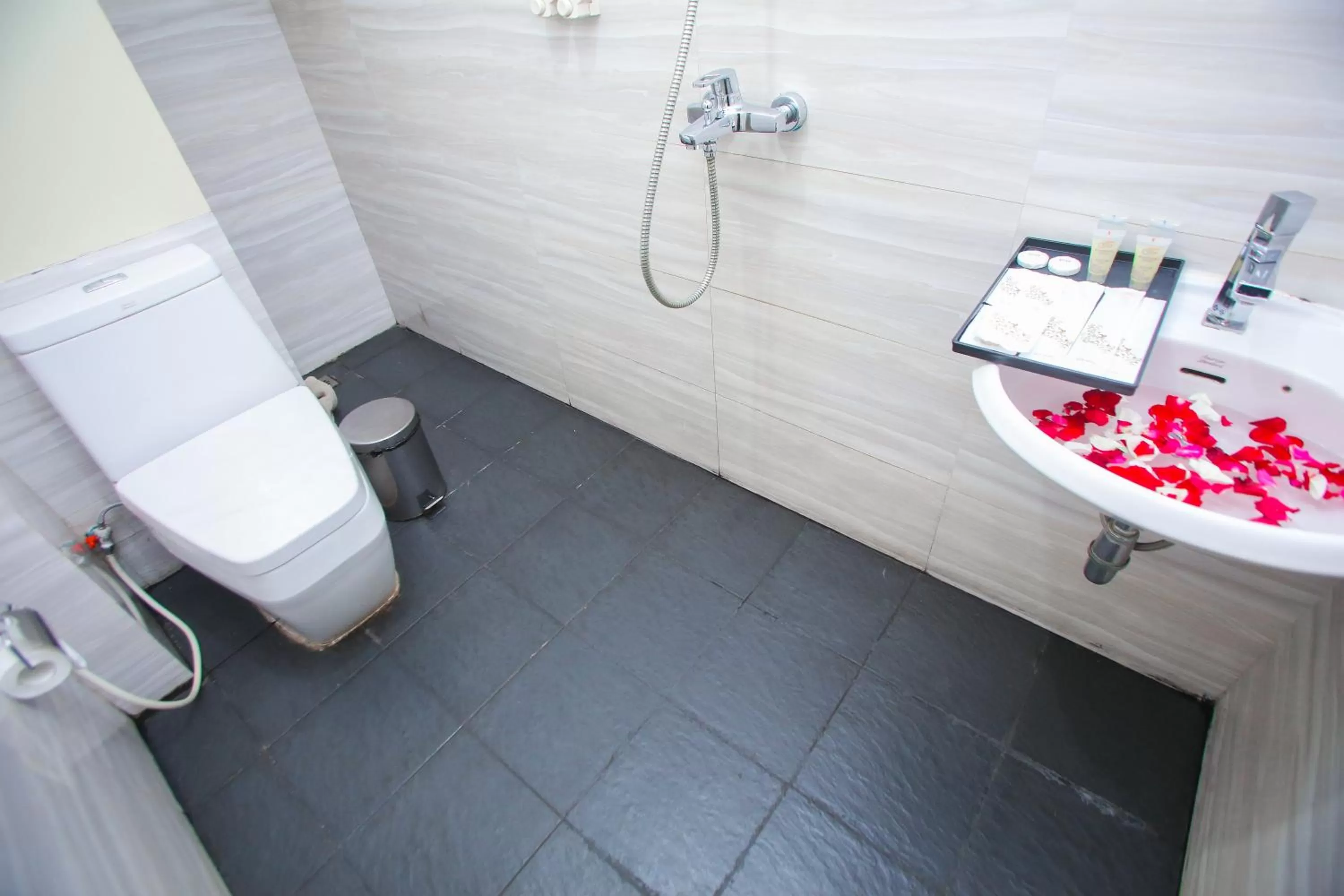 Bathroom in Grace Treasure Hotel