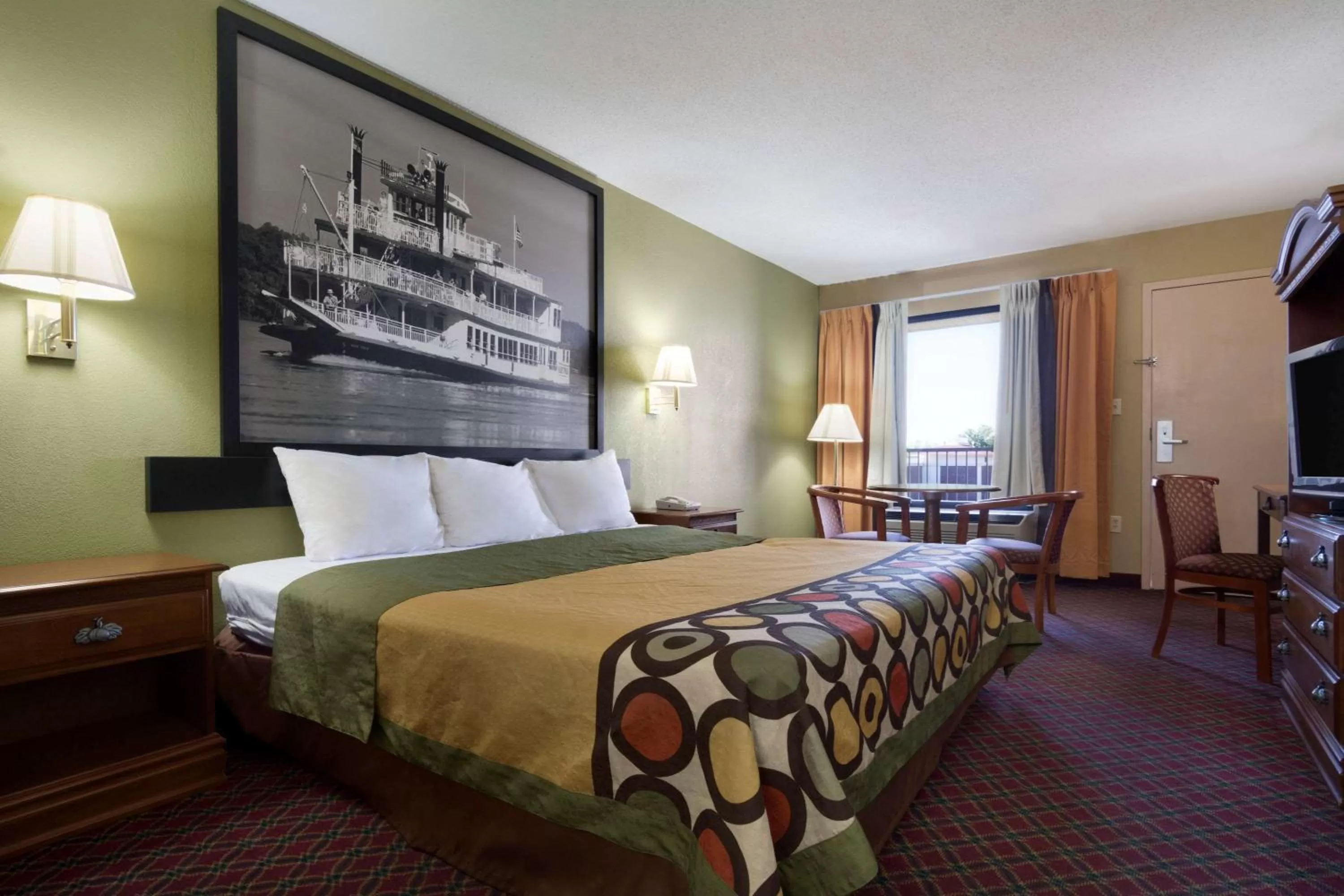 Photo of the whole room, Bed in Super 8 by Wyndham Hattiesburg North - University Area