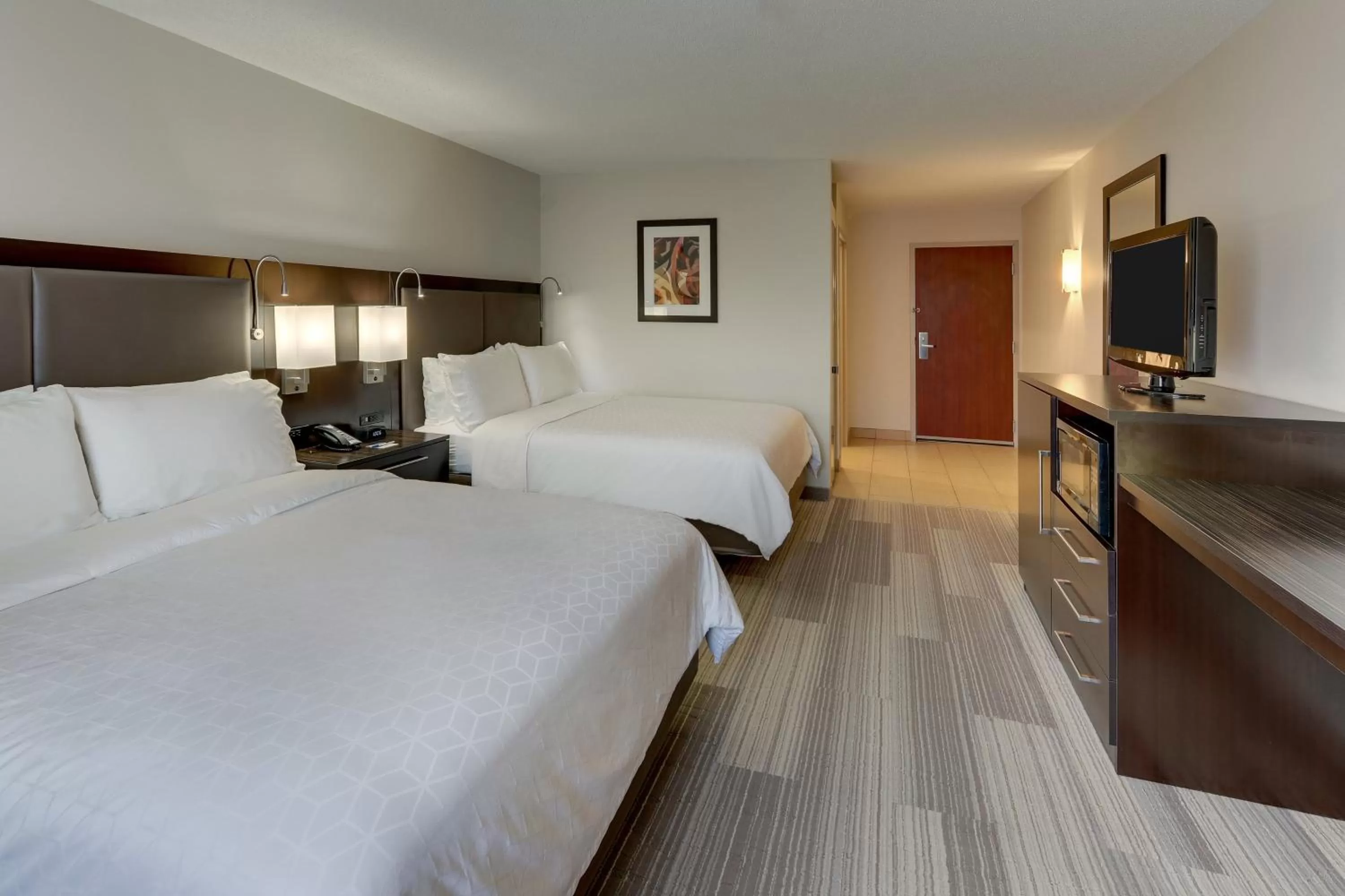 Photo of the whole room, Bed in Holiday Inn Express Hotel & Suites Dayton-Centerville by IHG