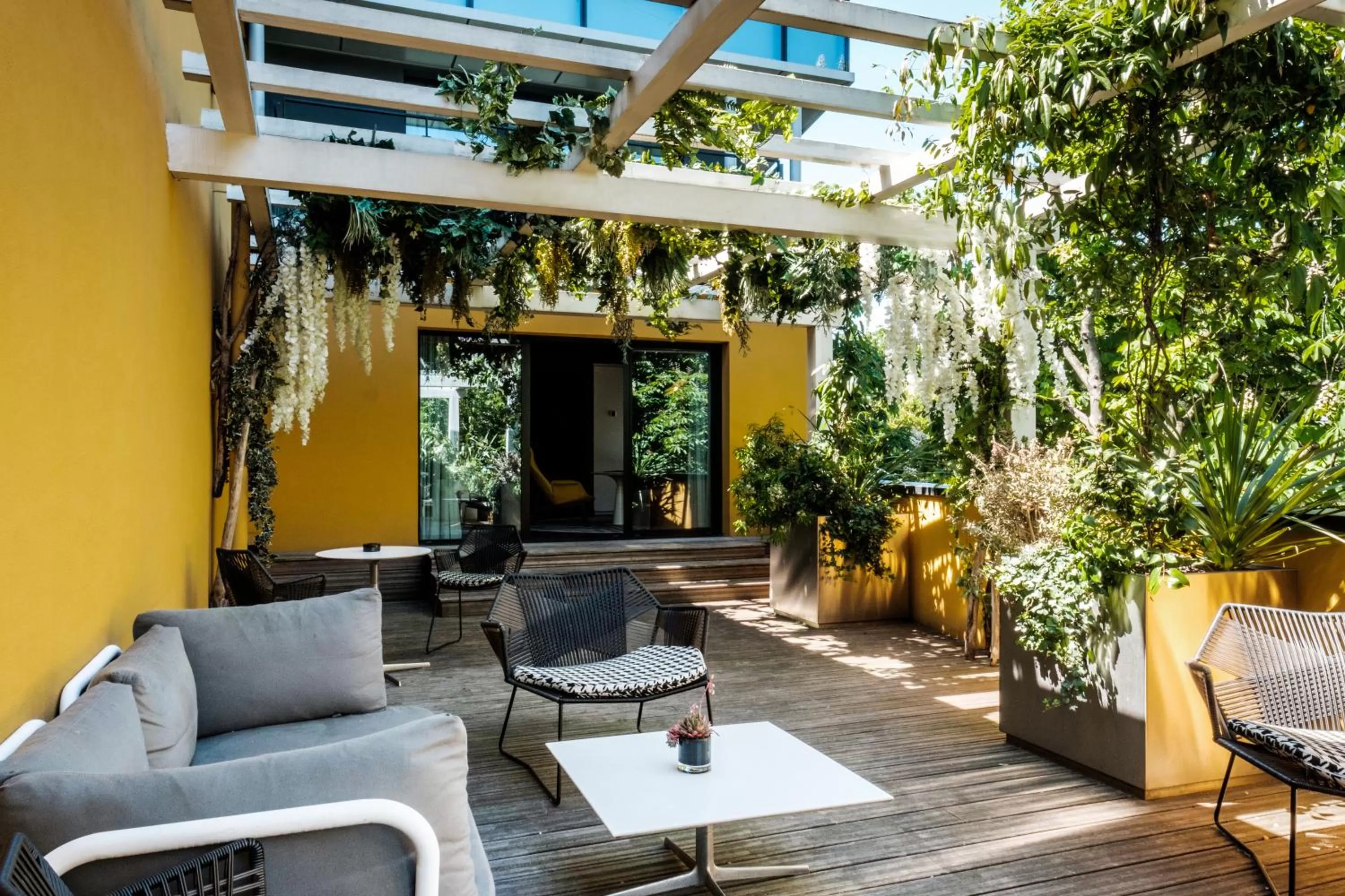 Patio in Molitor Hotel & Spa Paris - MGallery Collection