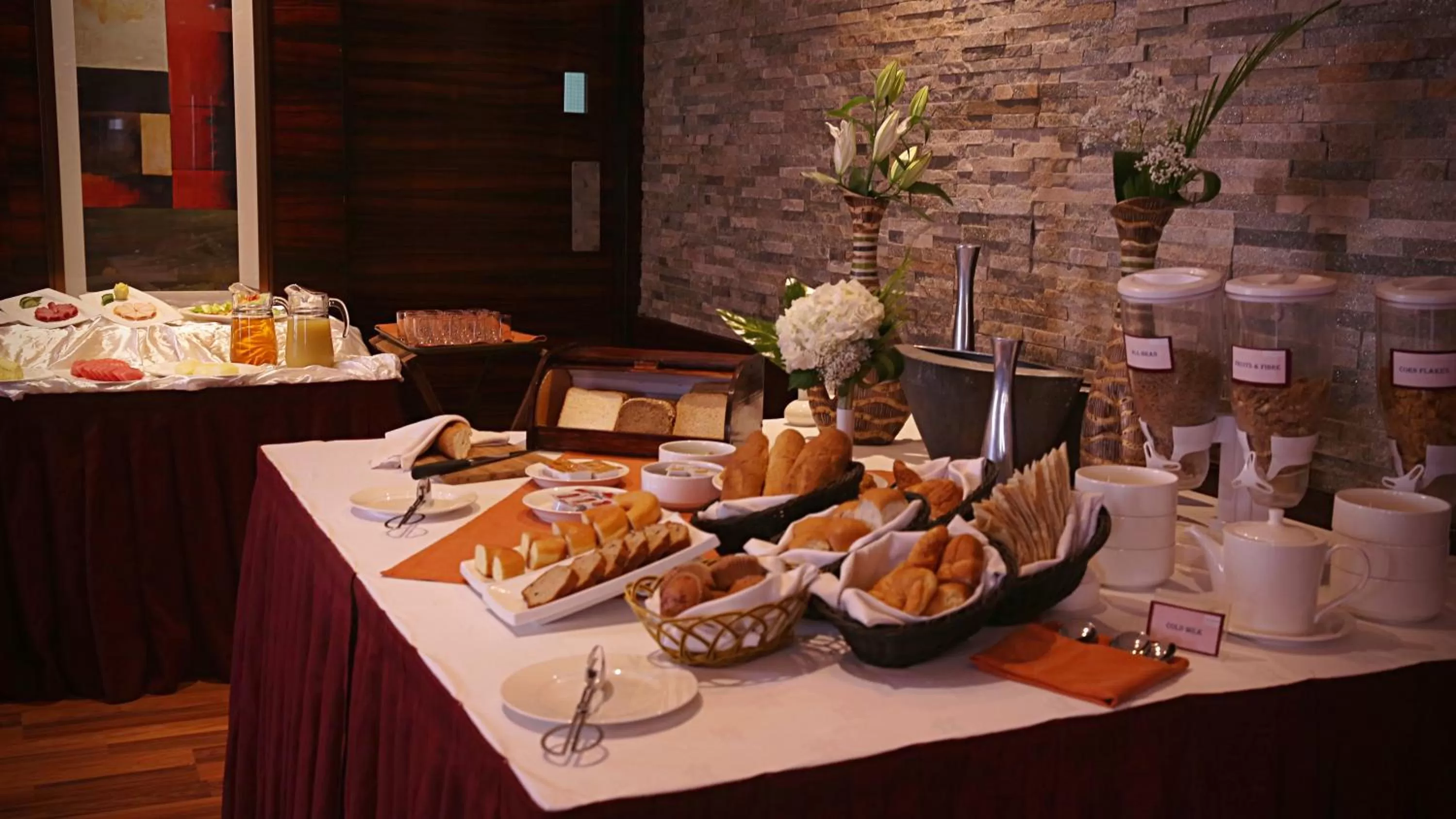 Restaurant/places to eat in The Eclipse Boutique Suites