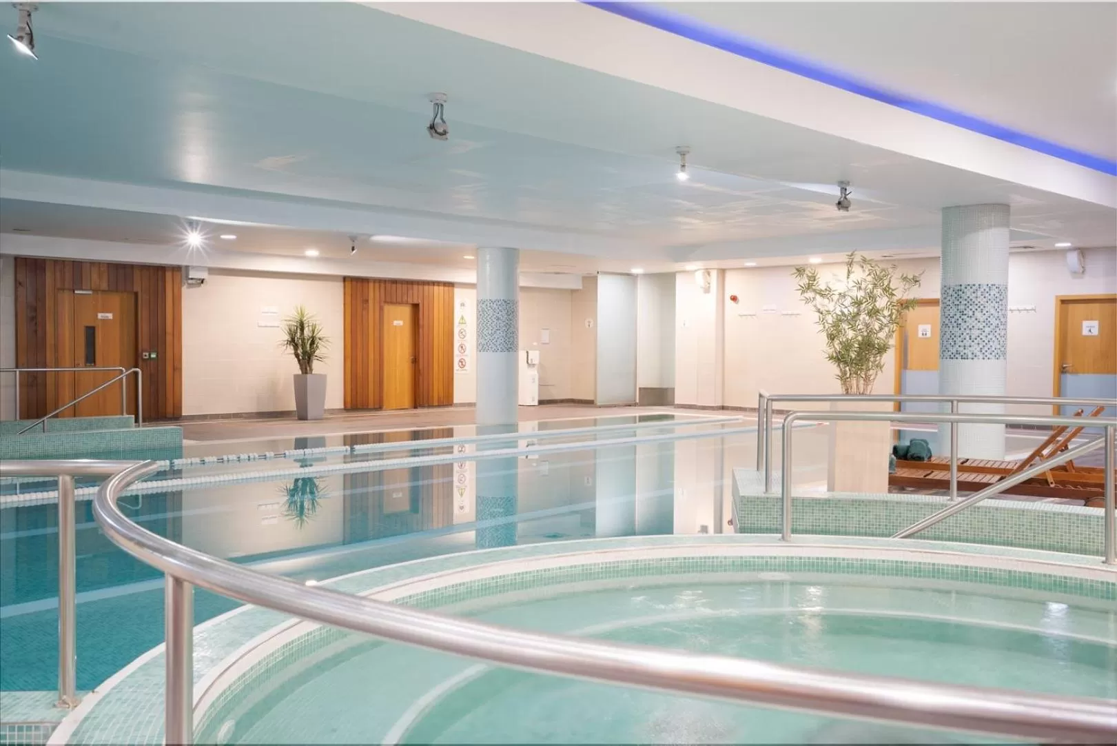 Swimming pool in Limerick Strand Hotel