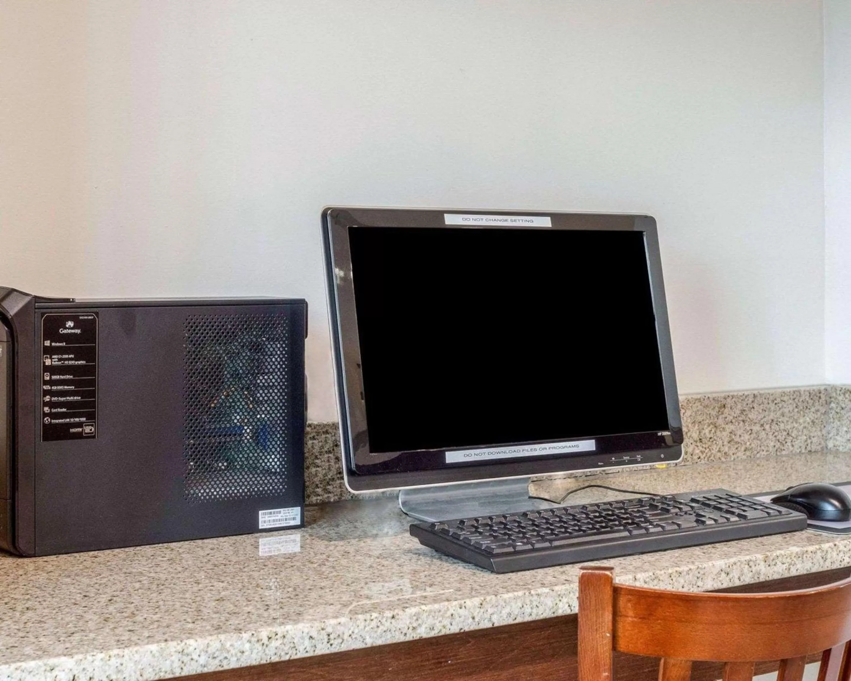 Business facilities in Econo Lodge University