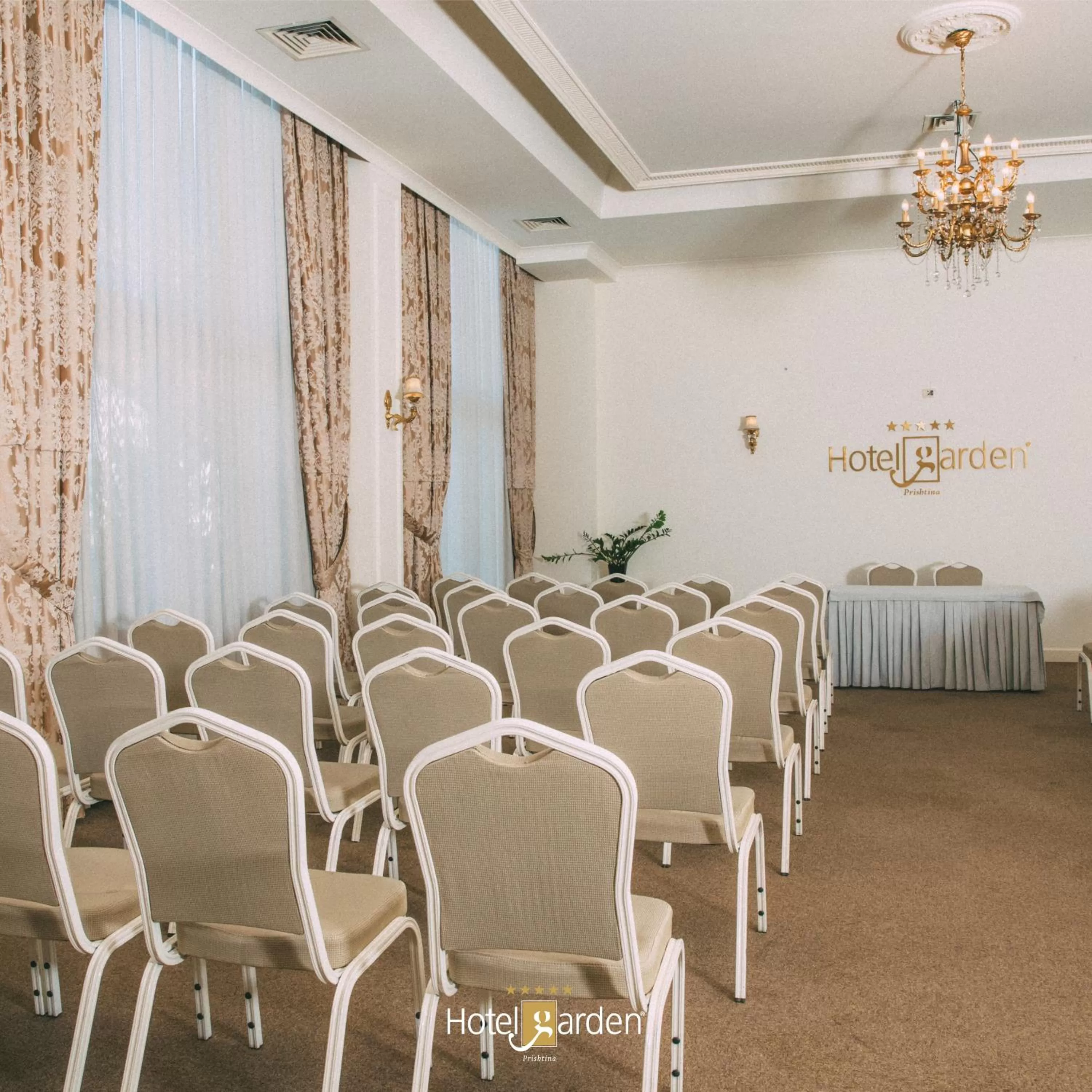 Business facilities in Hotel Garden