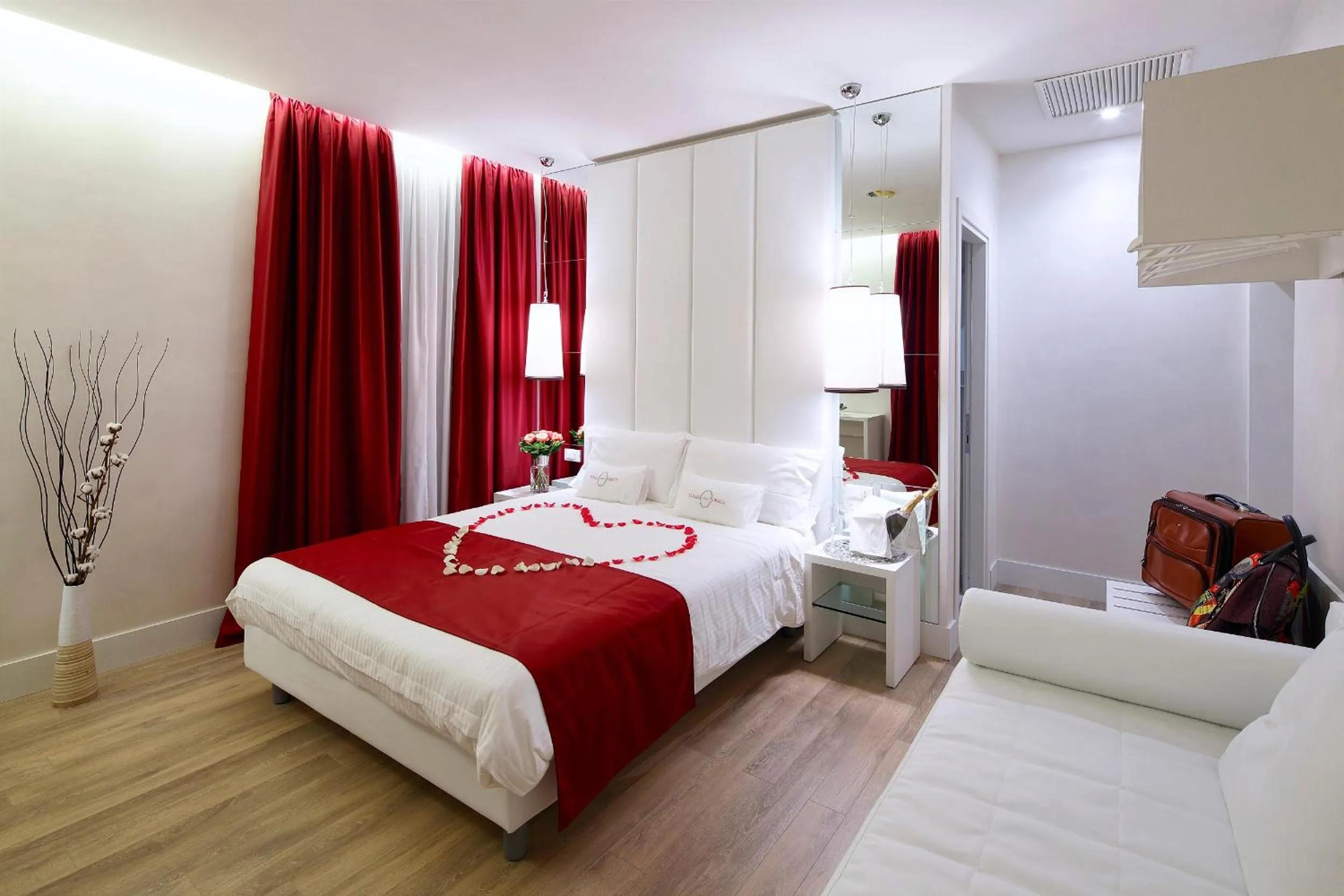 Photo of the whole room, Bed in Tullia&Prisca Relais