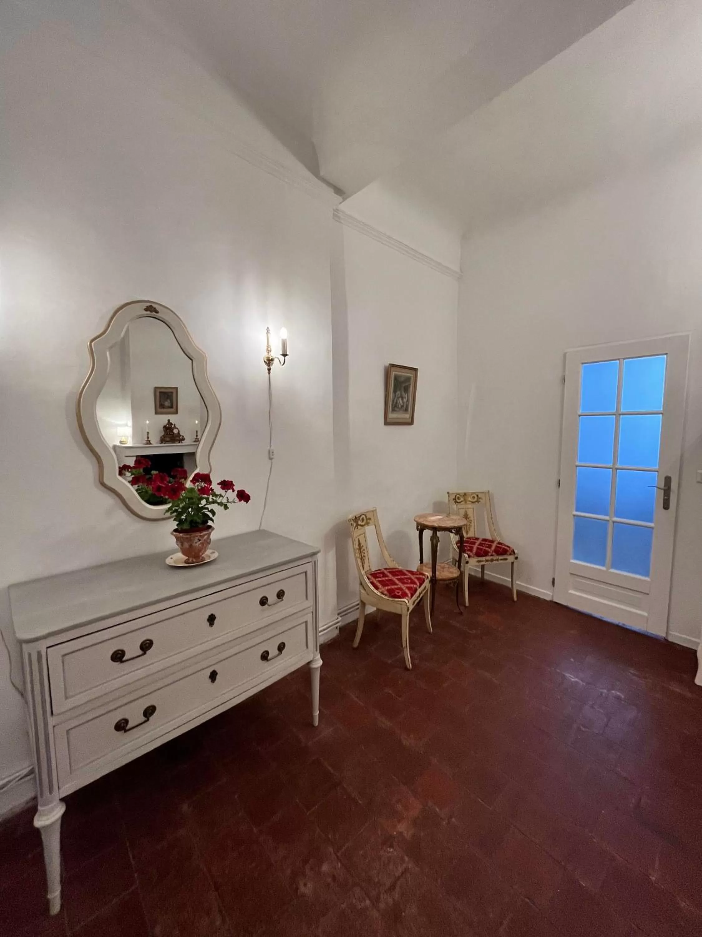 Decorative detail in La tour de Pezene