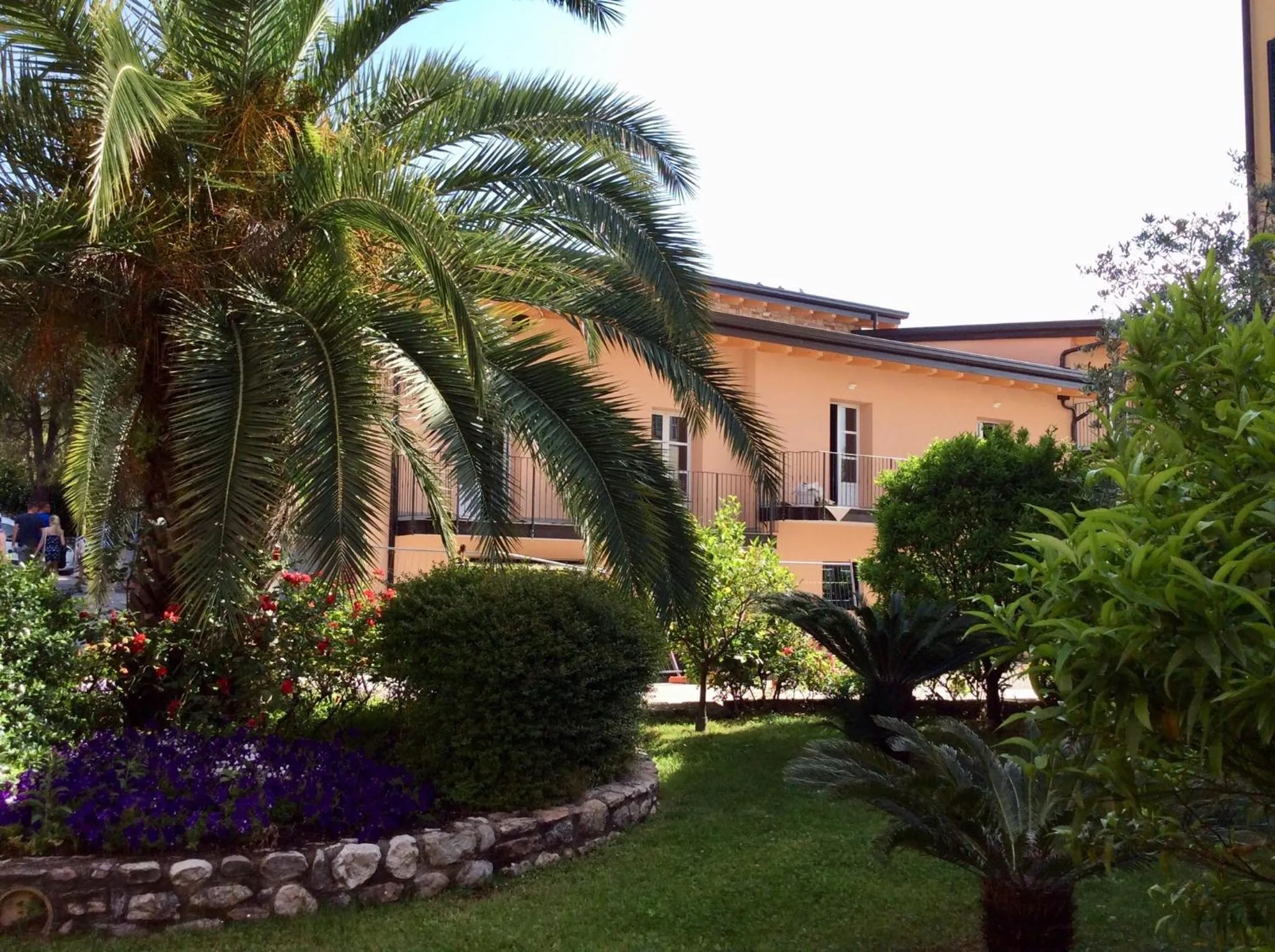 Property building in Regina del Garda Suite