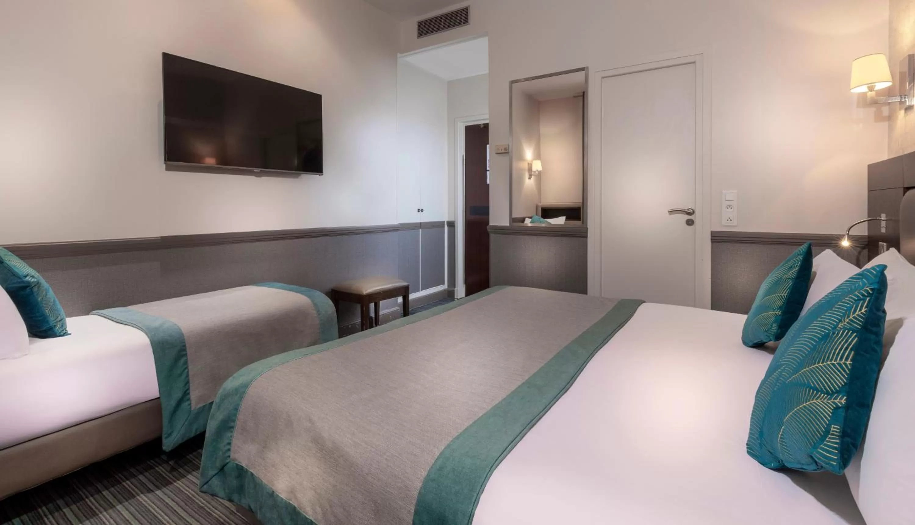 Bed in Elysées Ceramic