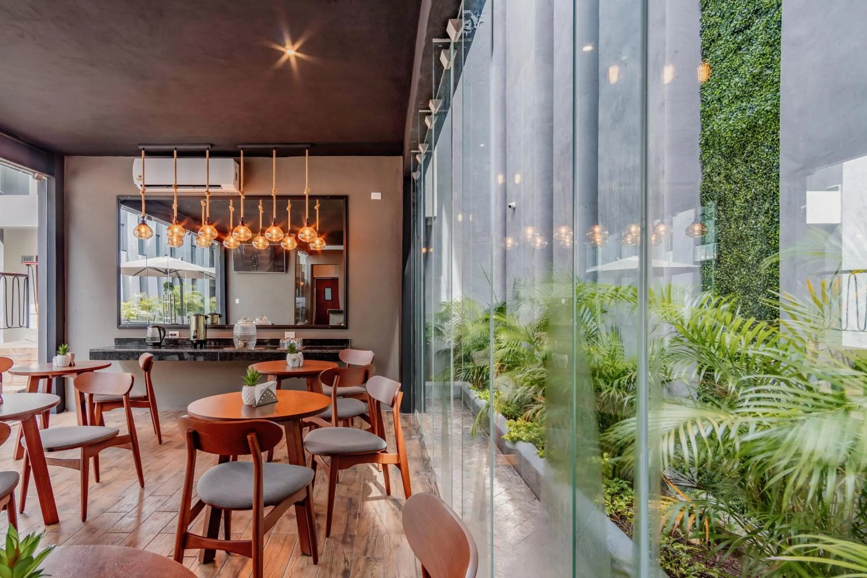 Restaurant/places to eat in Youssef Exceptionnel Merida