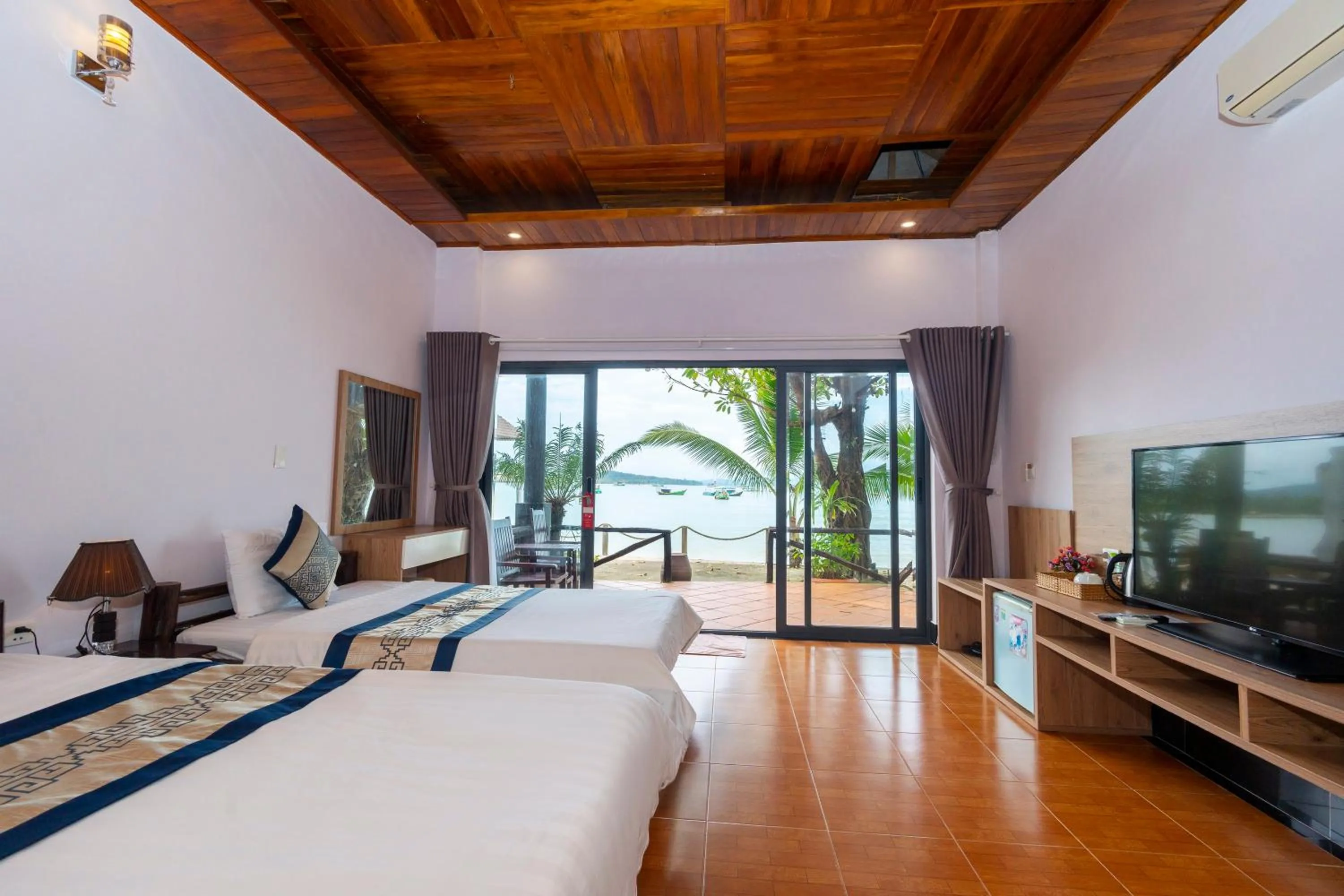 Bedroom, Bed in Mai Phuong Resort Phu Quoc