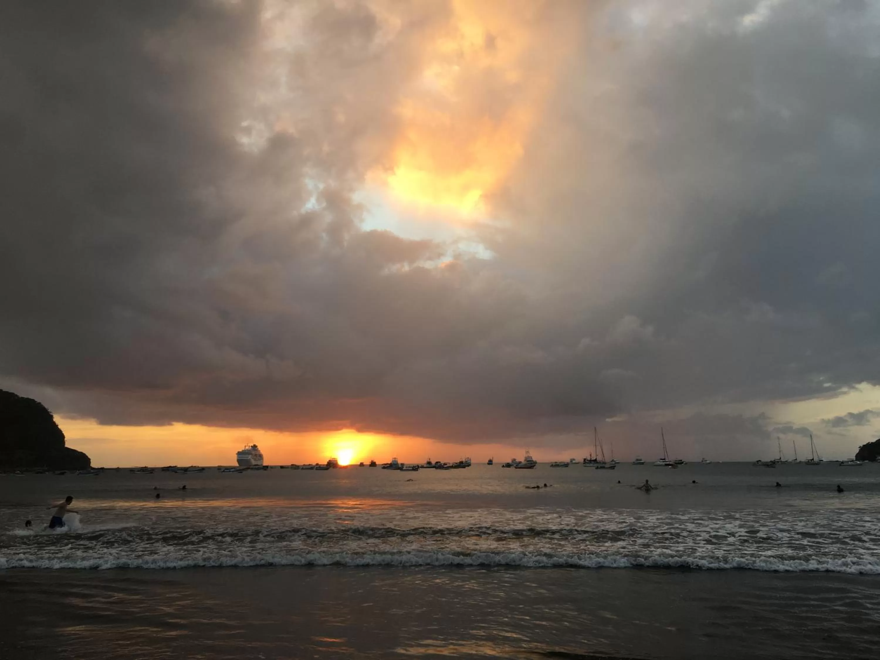 Beach in El Pacifico Hotel