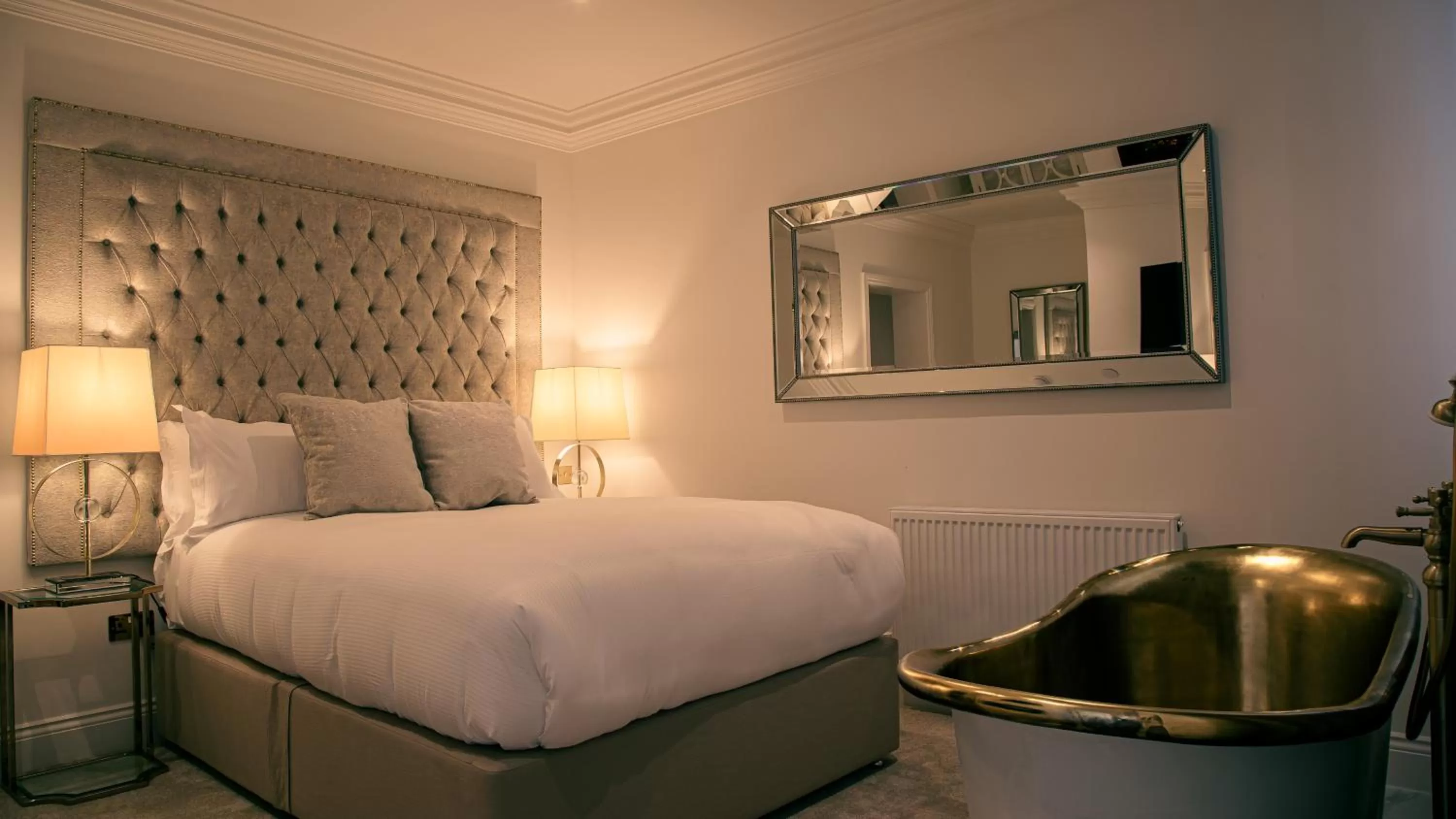 Bedroom, Bed in The Hotel Chester