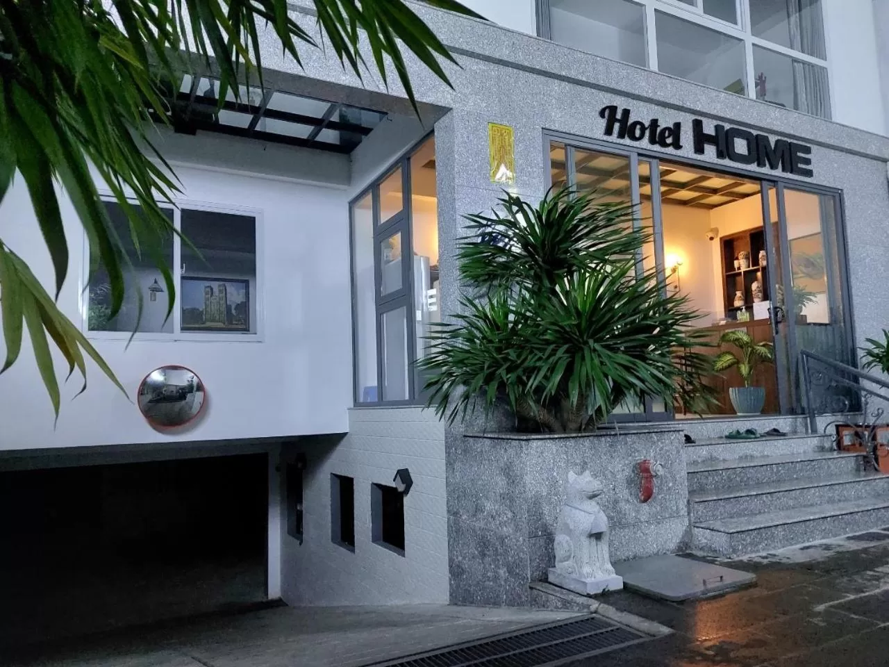 Facade/entrance in Hotel Home