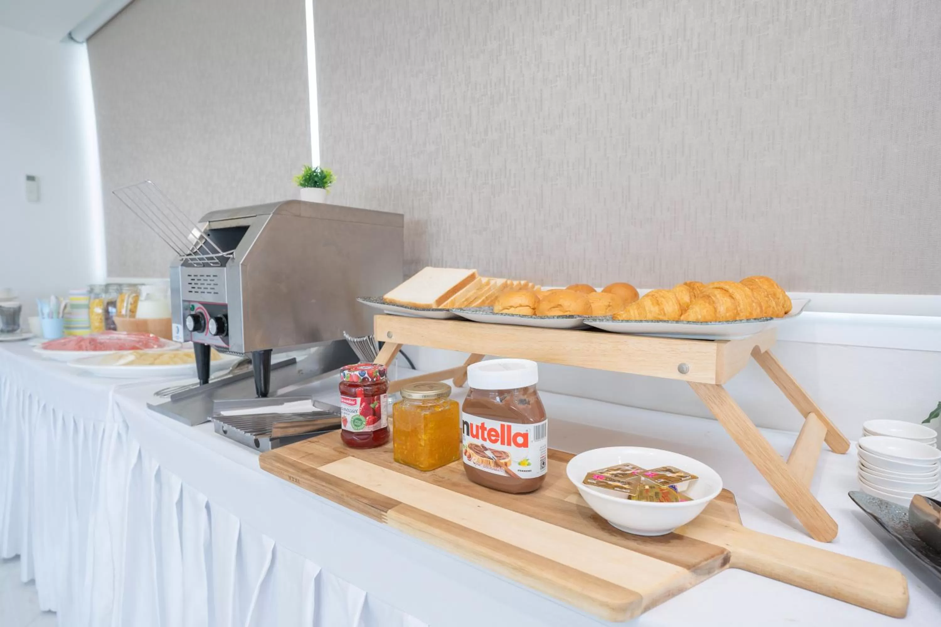 Breakfast in Oriole Residence - Suvarnabhumi Airport