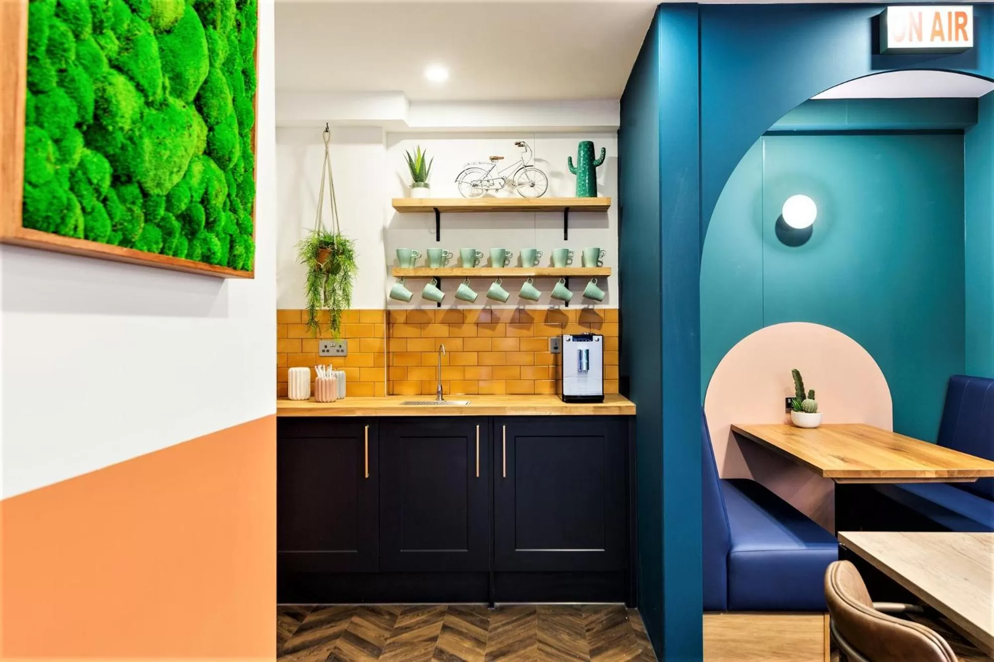 Communal lounge/ TV room in Your Apartment I Clifton Village