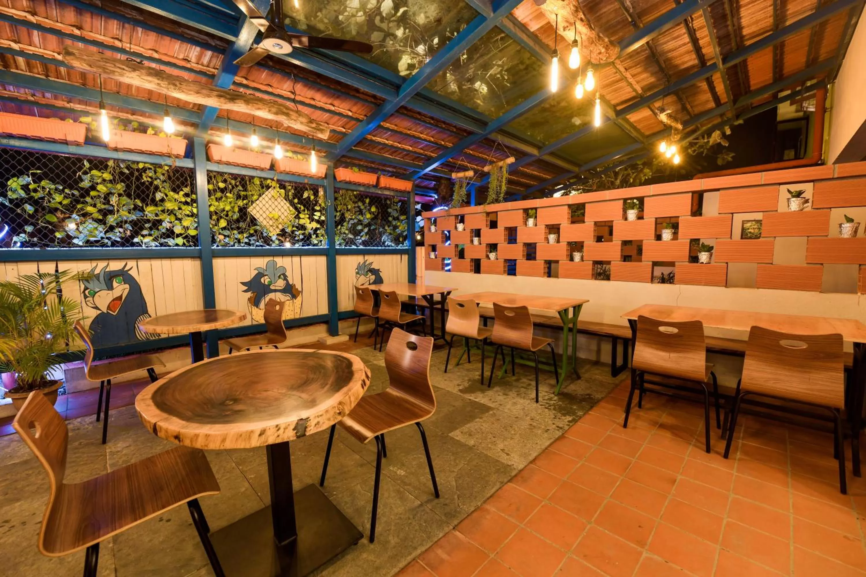 Restaurant/places to eat in SAFARI QUEST