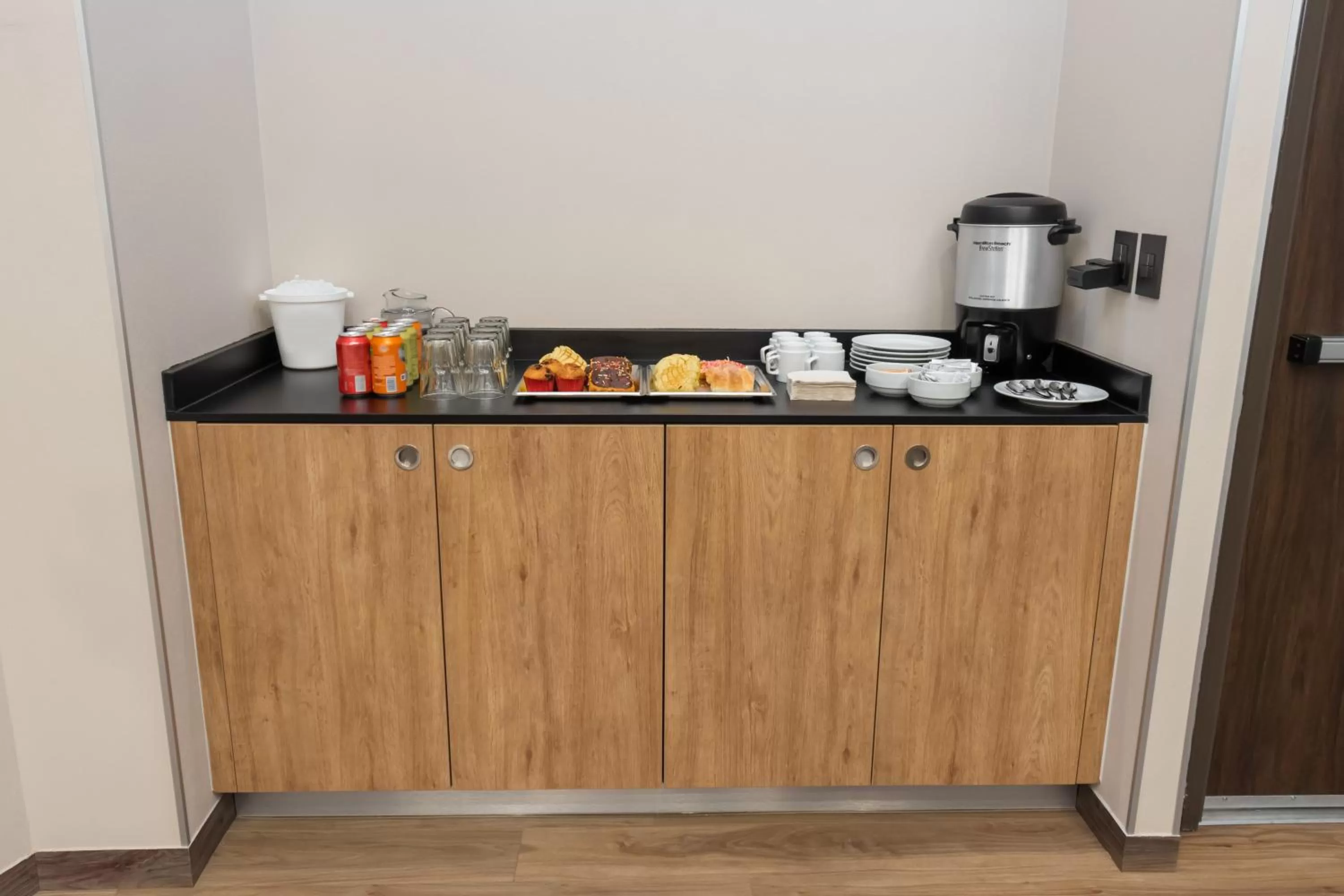 Coffee/tea facilities in Highland Chihuahua