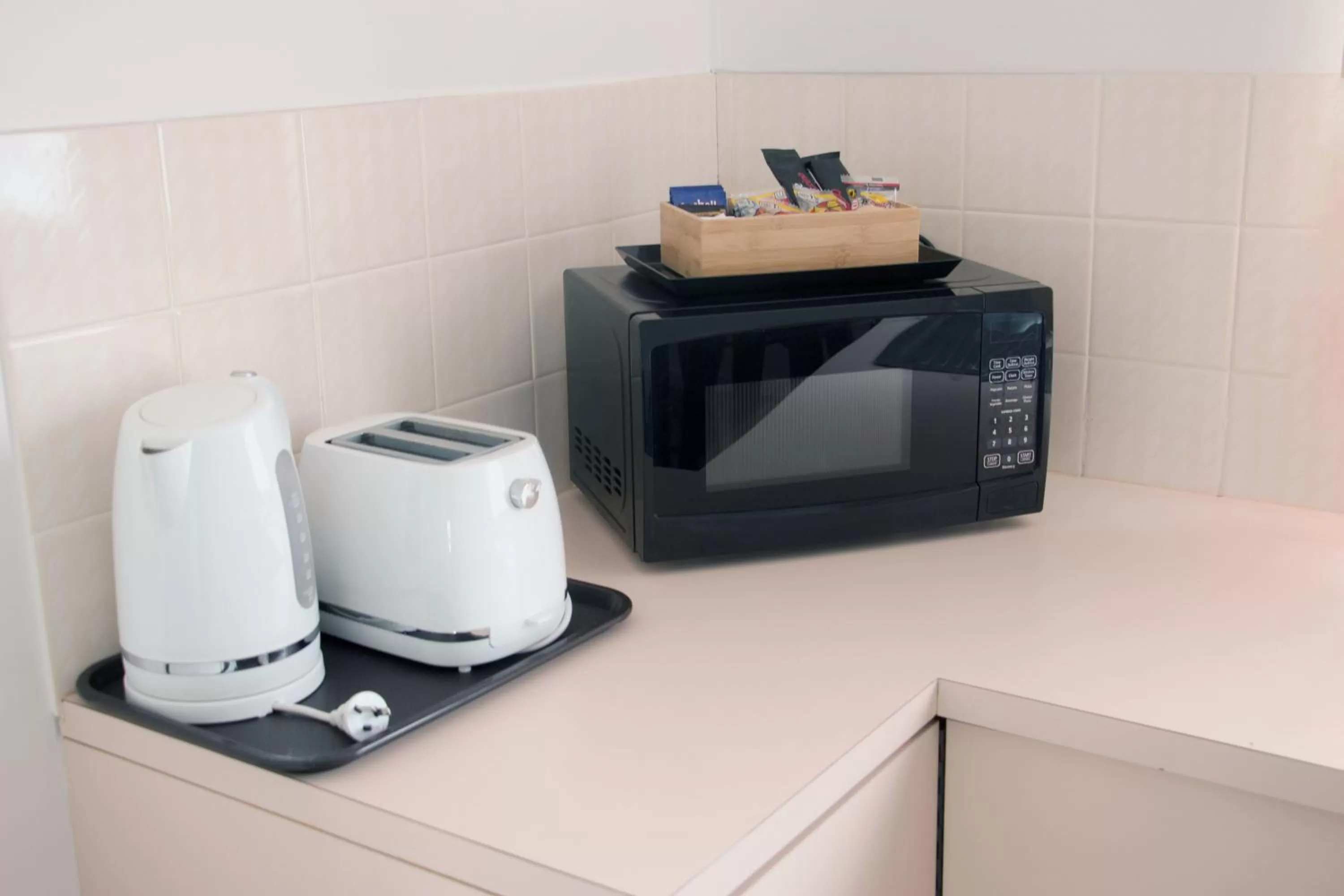 Coffee/tea facilities in Highway Inn Motel