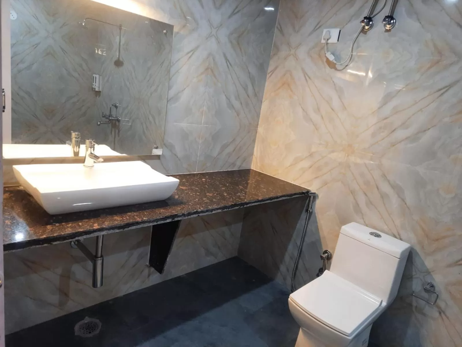 Apartment in Blue Pine Orchards