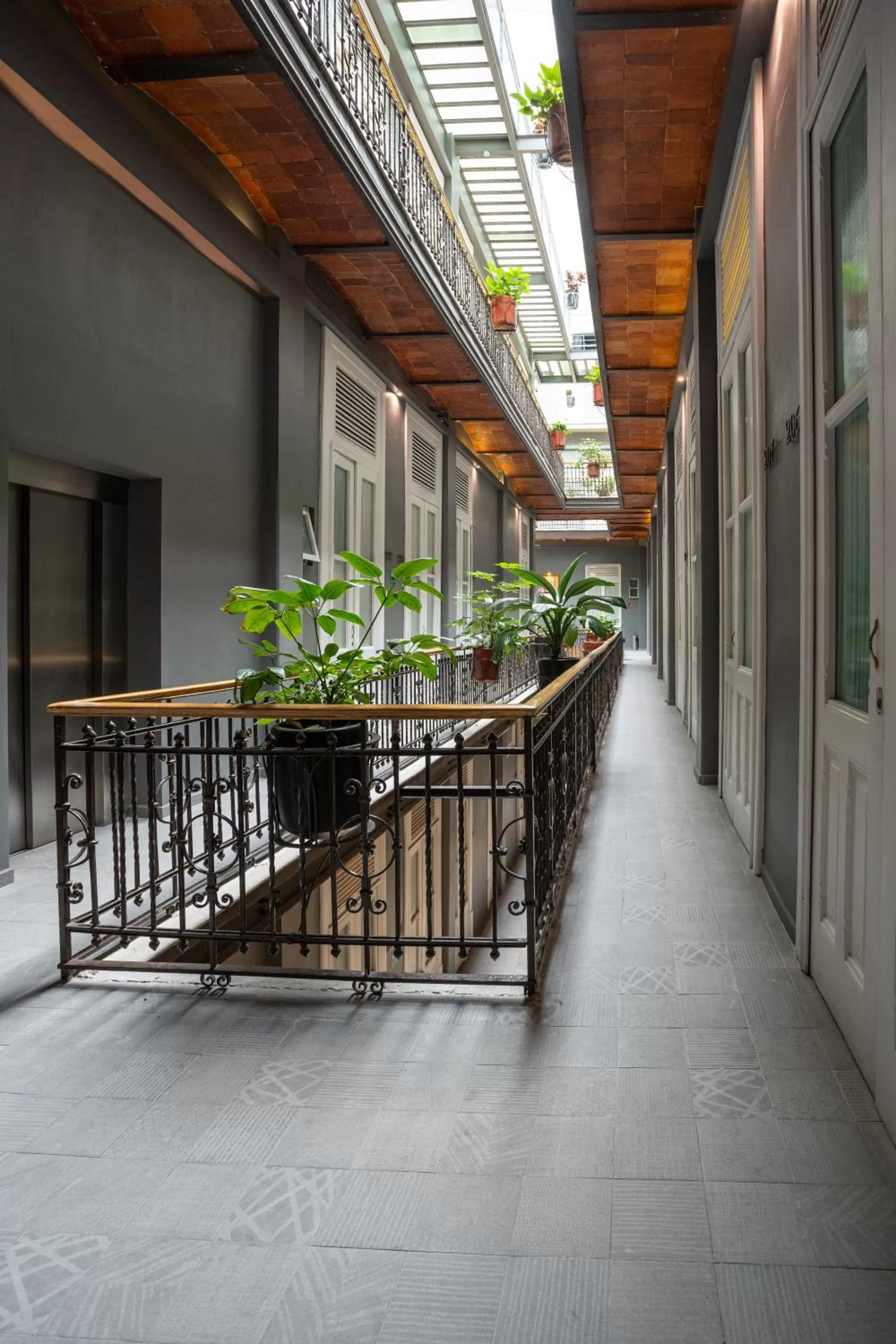 Day in Hotel Principal