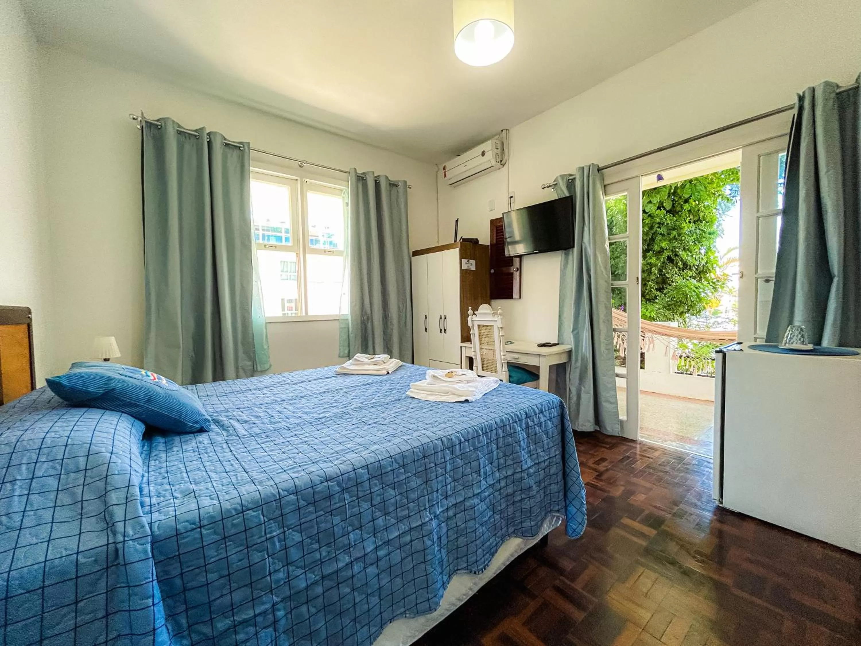 Bedroom, Bed in A Primeira Vista