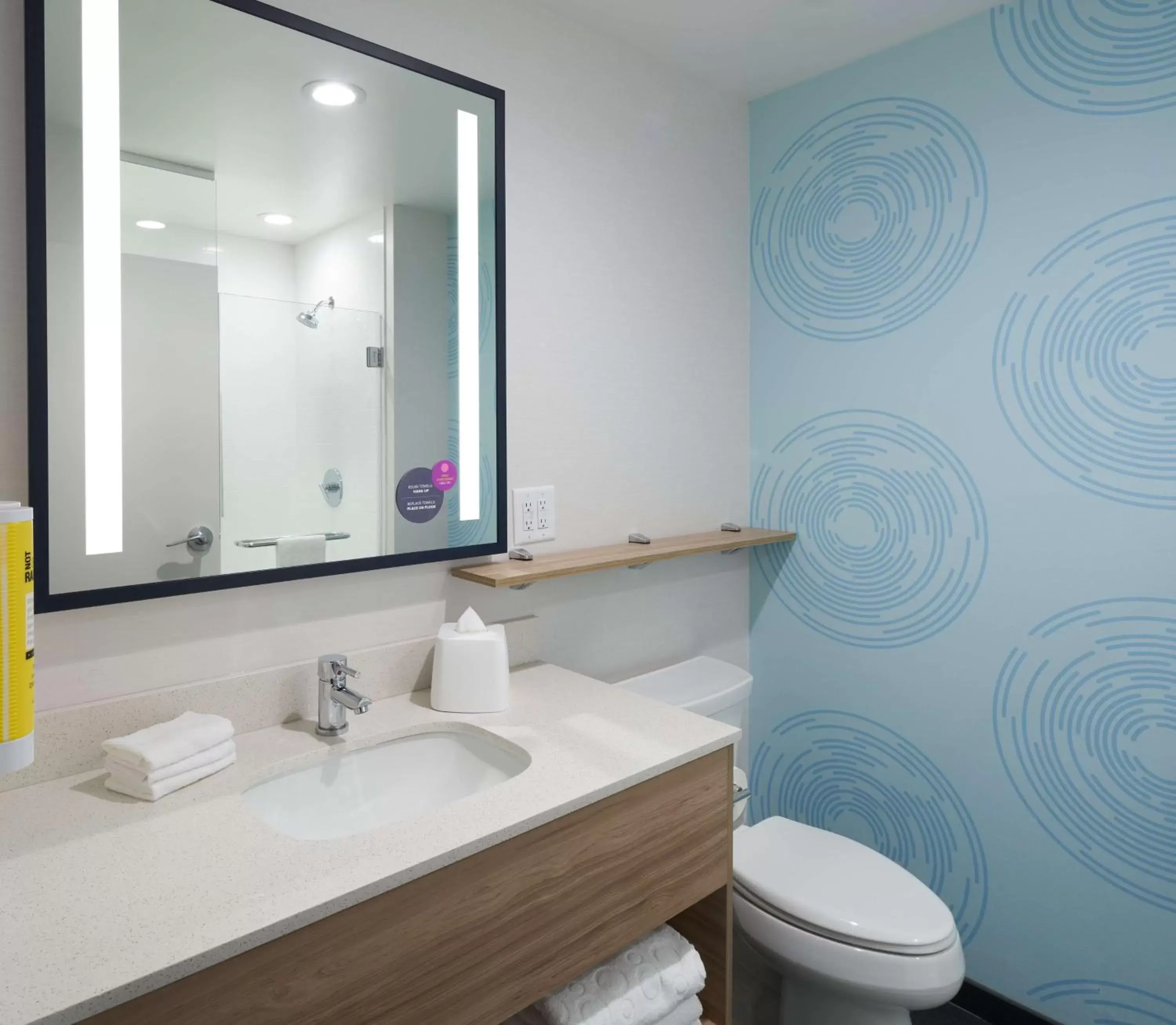 King Room with Ocean View - Hearing Accessible in Tru By Hilton Pompano Beach Pier King Room with Ocean View - Hearing Accessible in Tru By Hilton Pompano Beach Pier