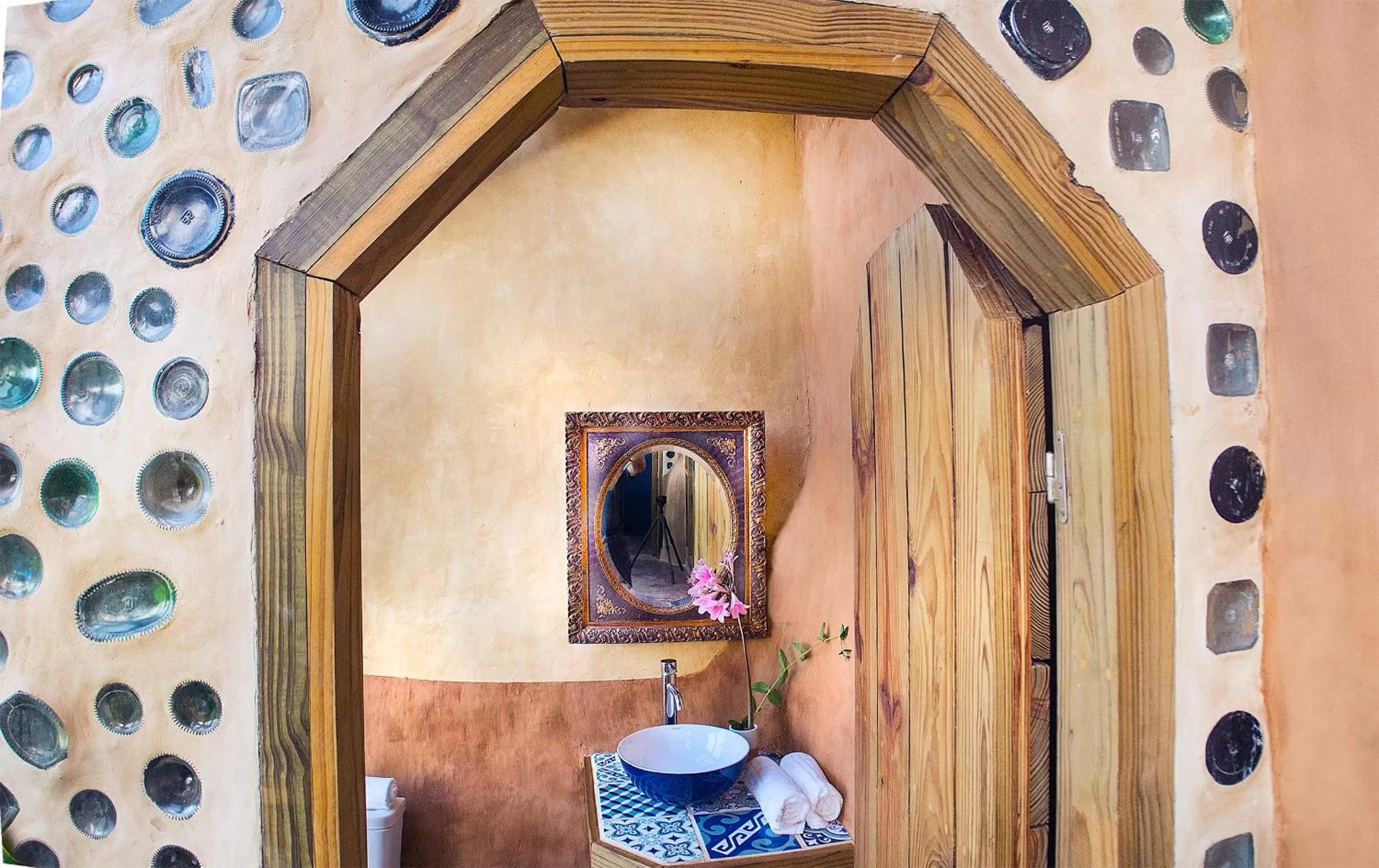 Bathroom in Caliu Earthship Ecolodge