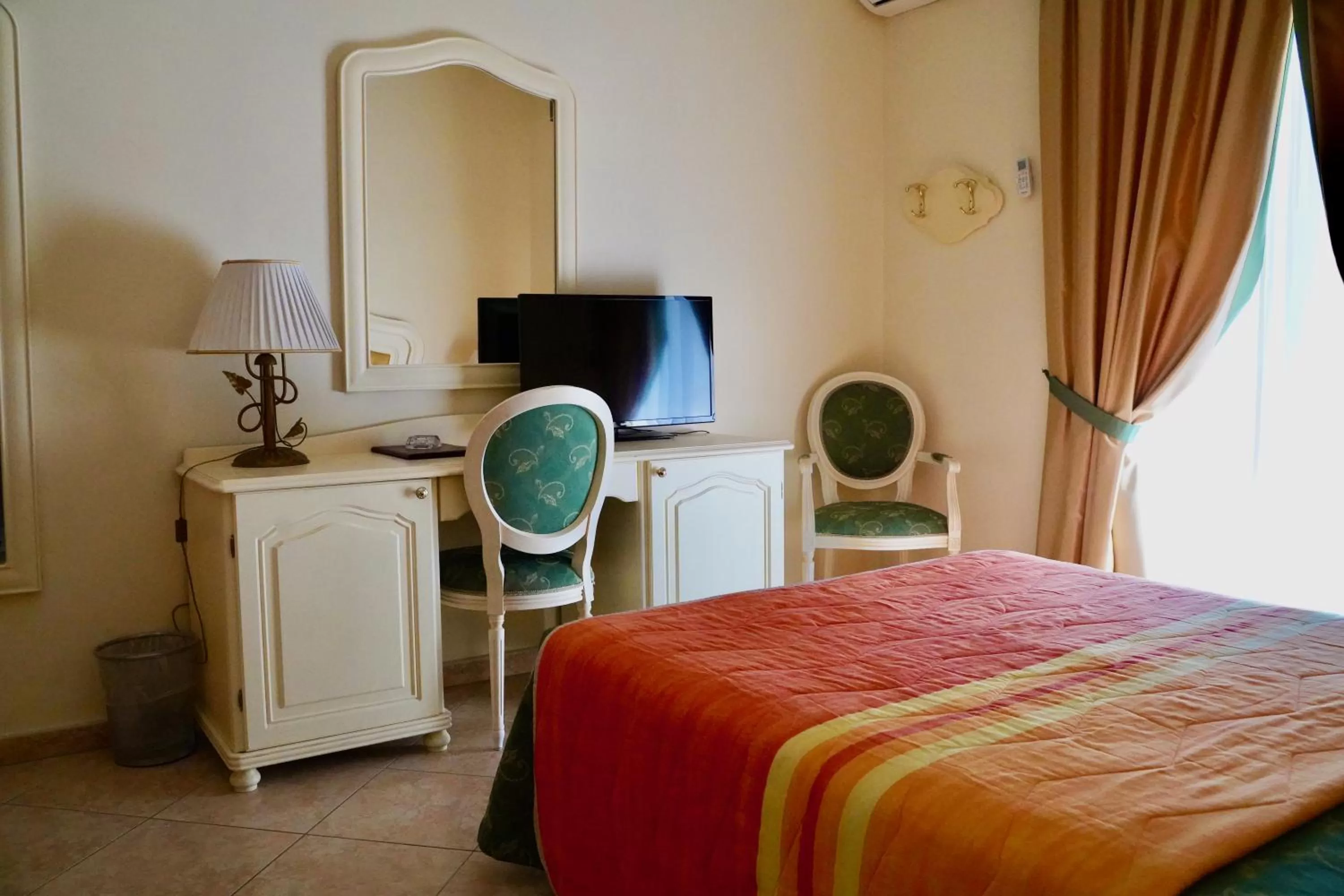 Photo of the whole room, Bed in Hotel Roscianum Welness SPA