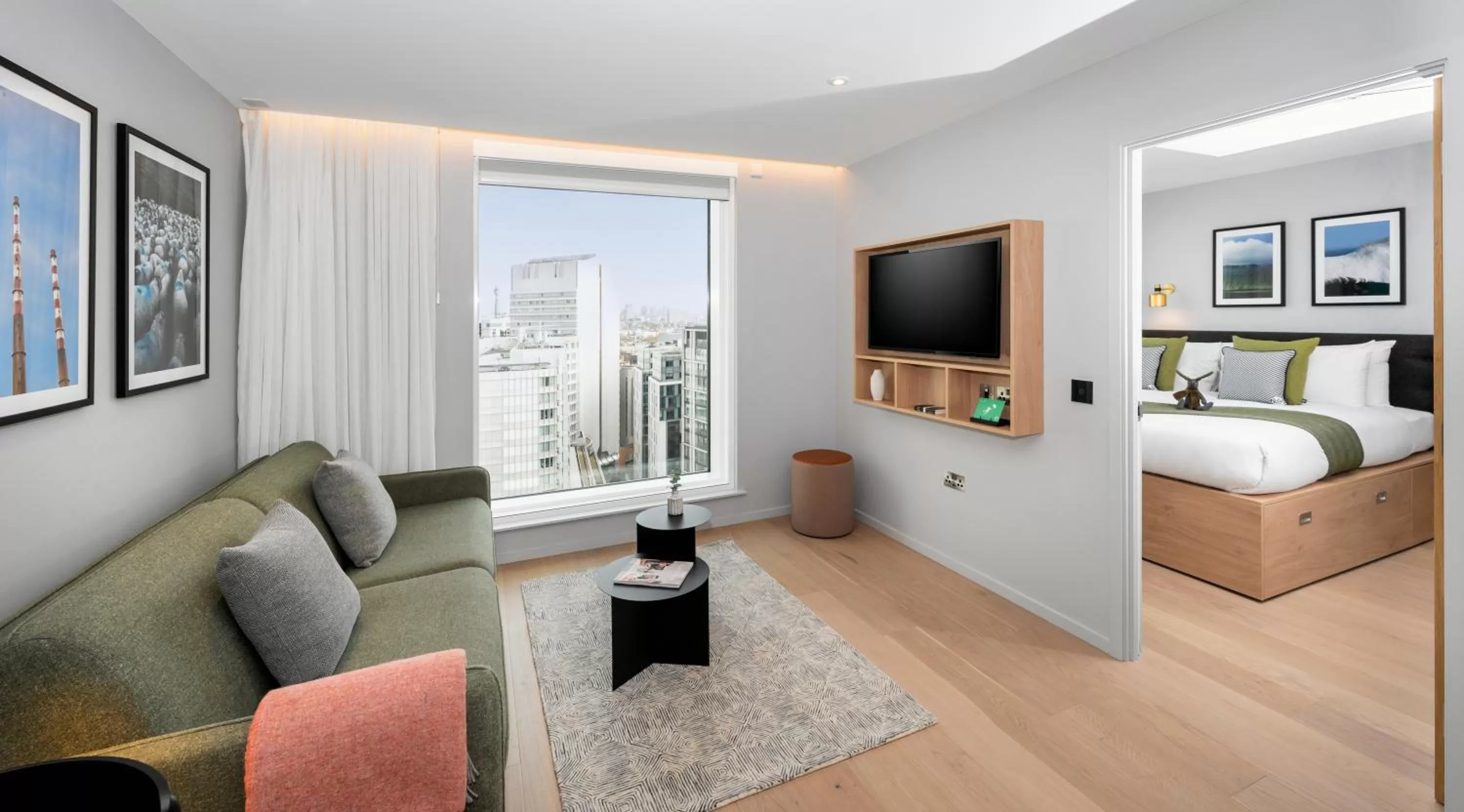 Living room, Bed in Wilde Aparthotels London Paddington