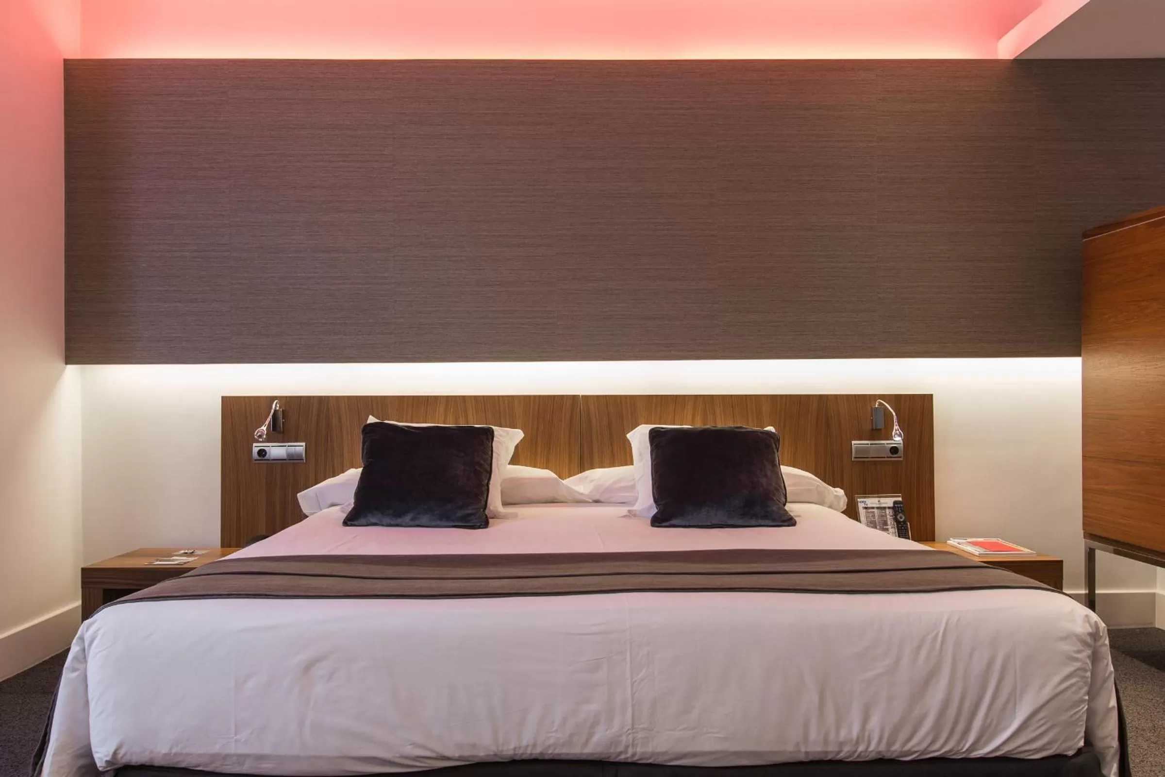 Bed in Hotel Carlton