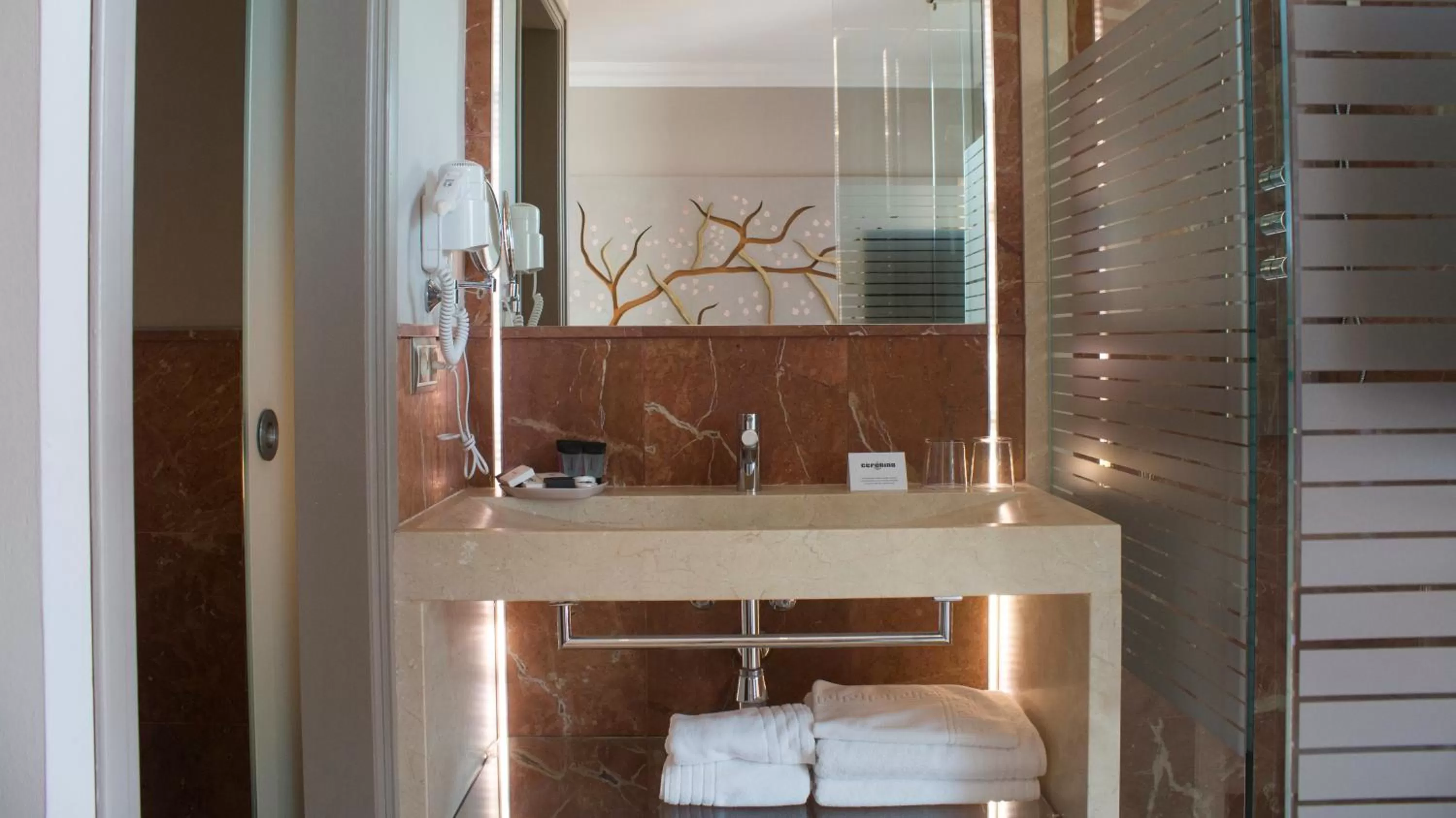 Bathroom in Hotel restaurant Ceferino