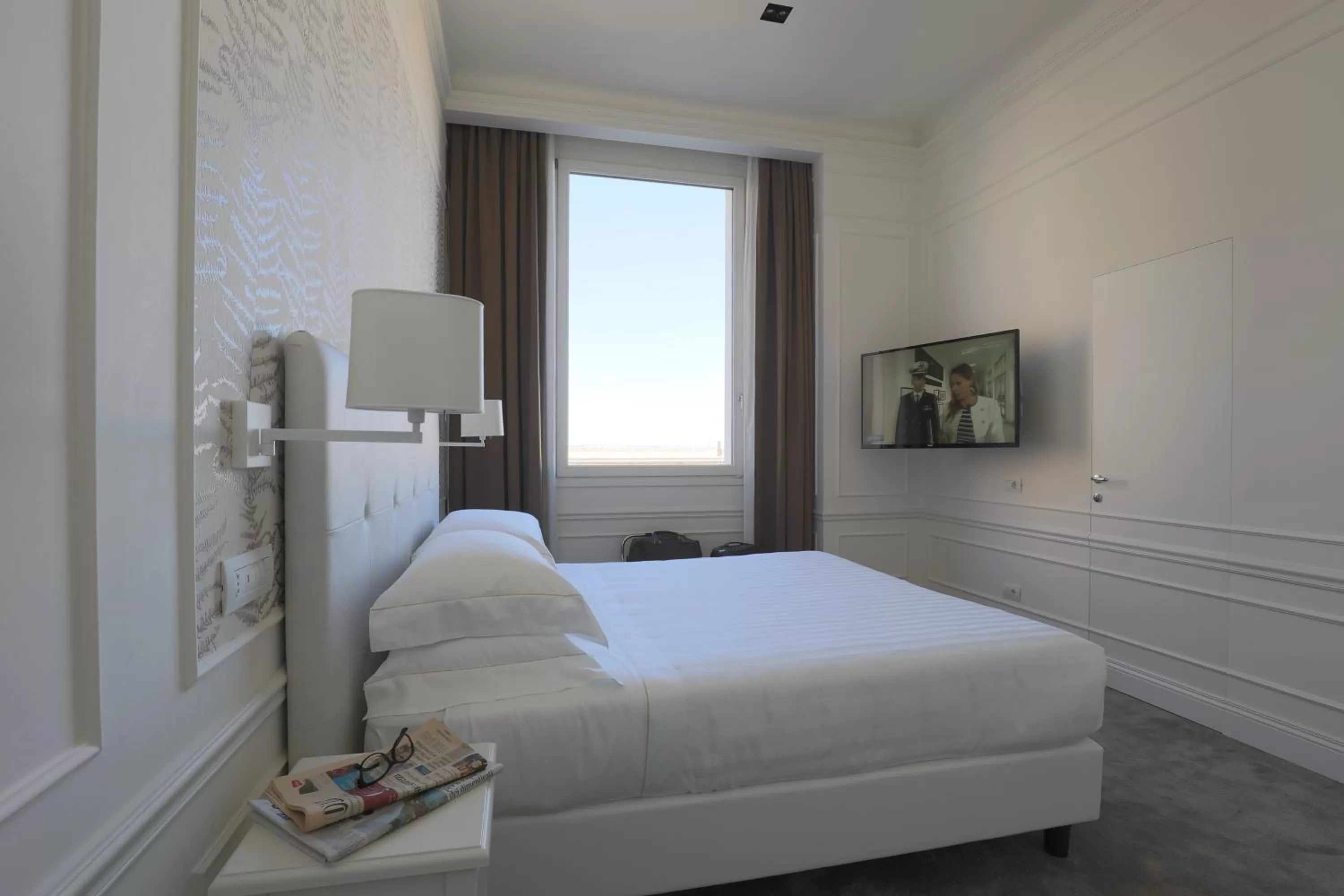 Photo of the whole room, Bed in Grand Hotel Palace