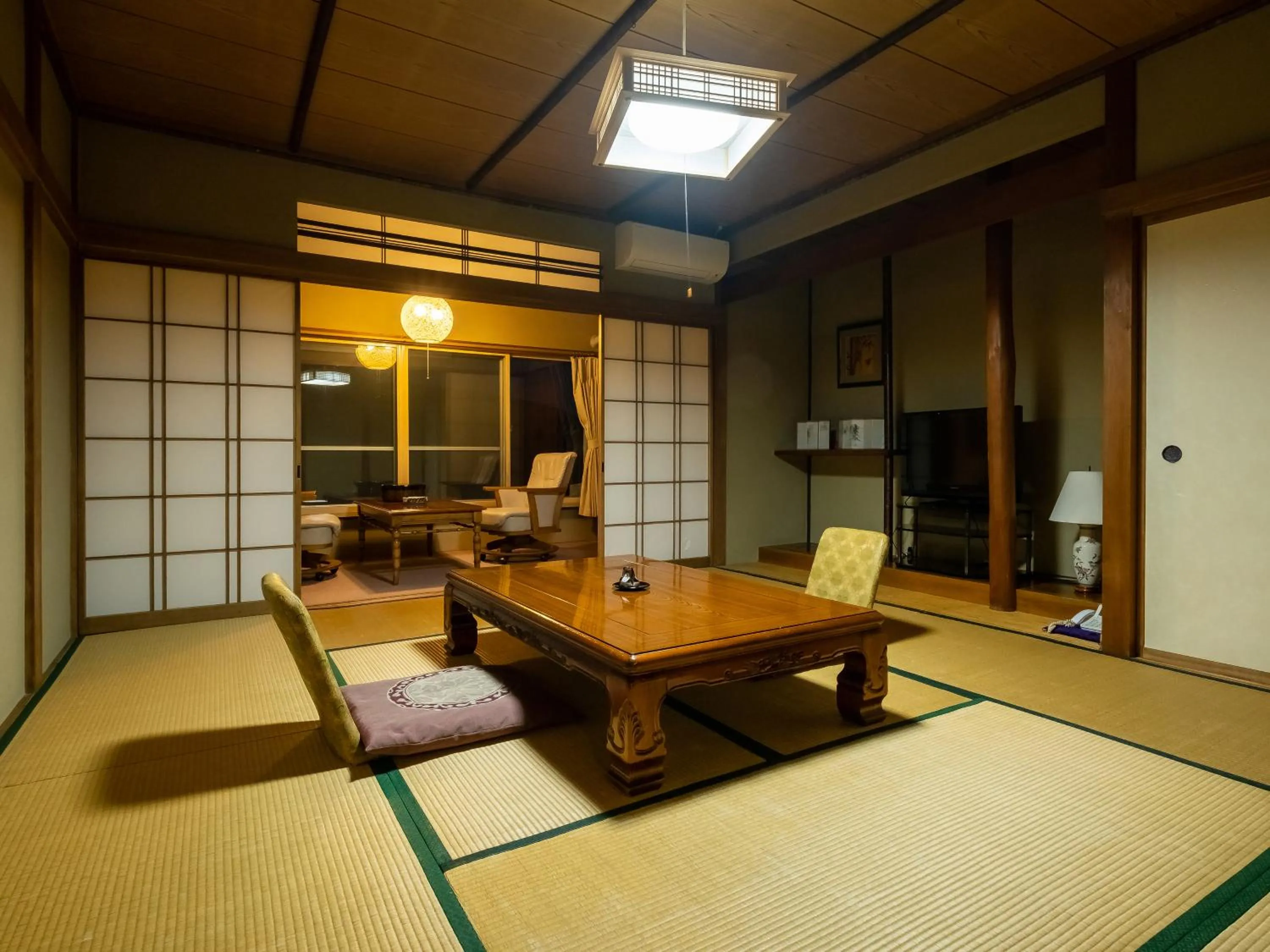 Photo of the whole room in Shirayunoyado Yamadaya Hakone Gora