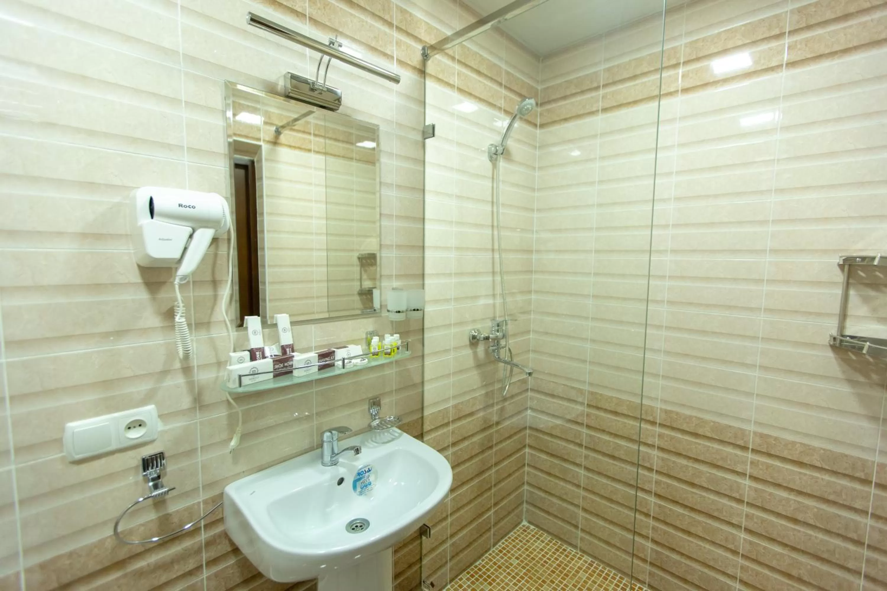 Shower in Mirzo Boutique Hotel
