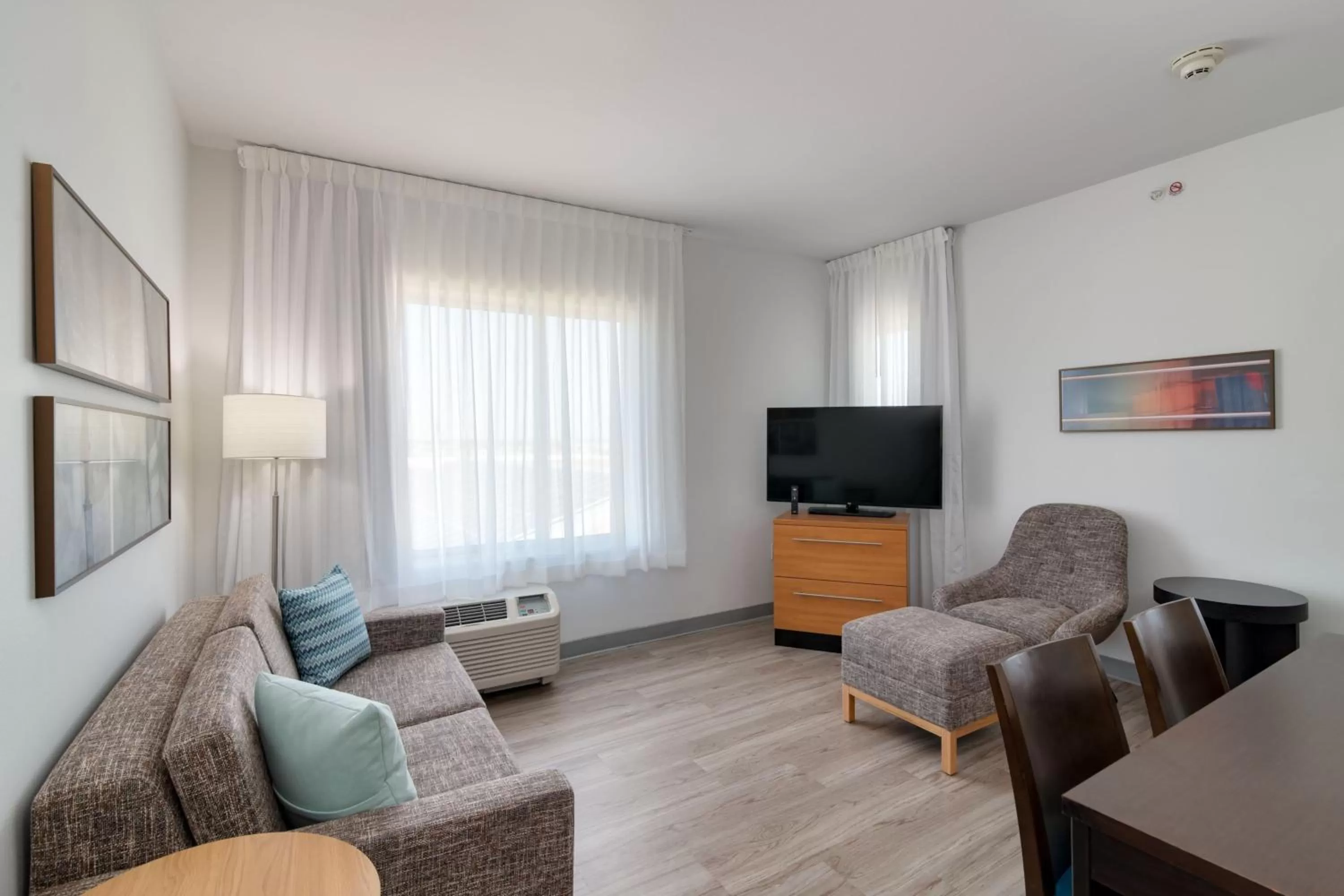 Living room in TownePlace Suites by Marriott Dallas McKinney