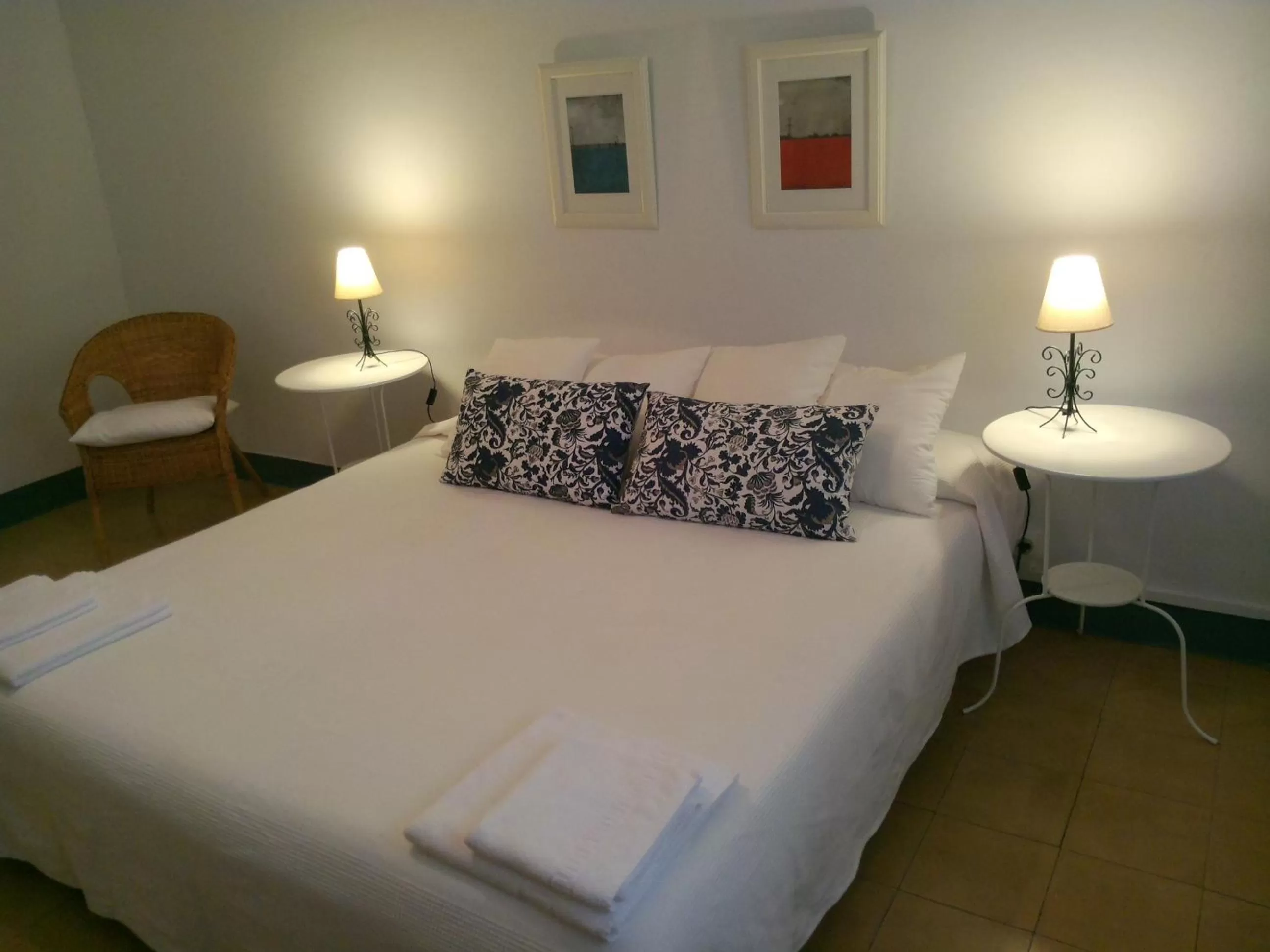 Bed in Ally's Bed&Breakfast,