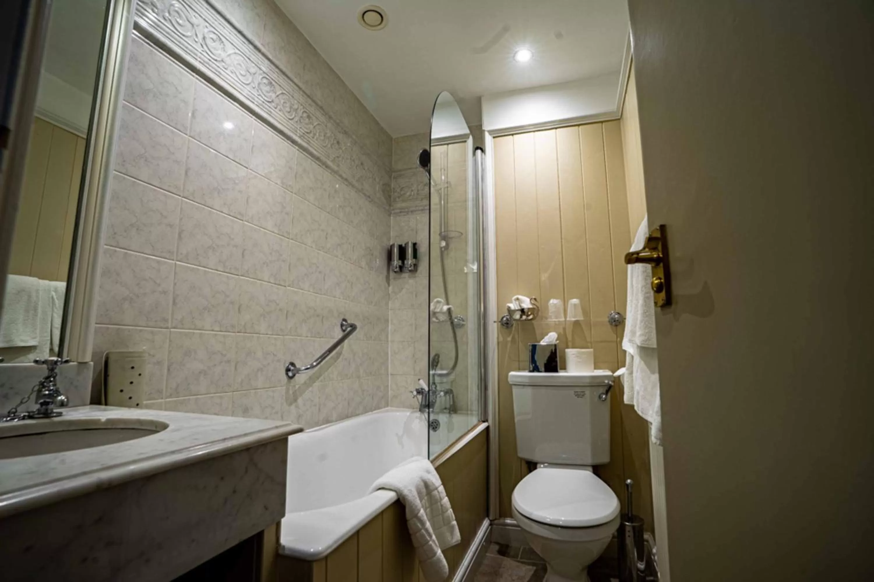 Bathroom in The Swan Hotel, Wells, Somerset - The Coaching Inn Group